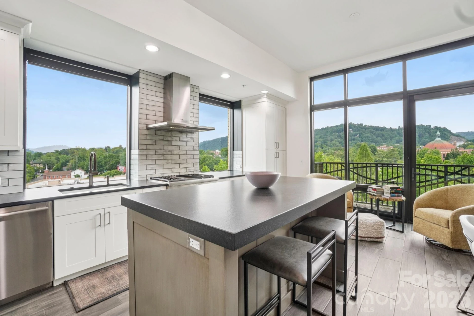 60 Market Street #417