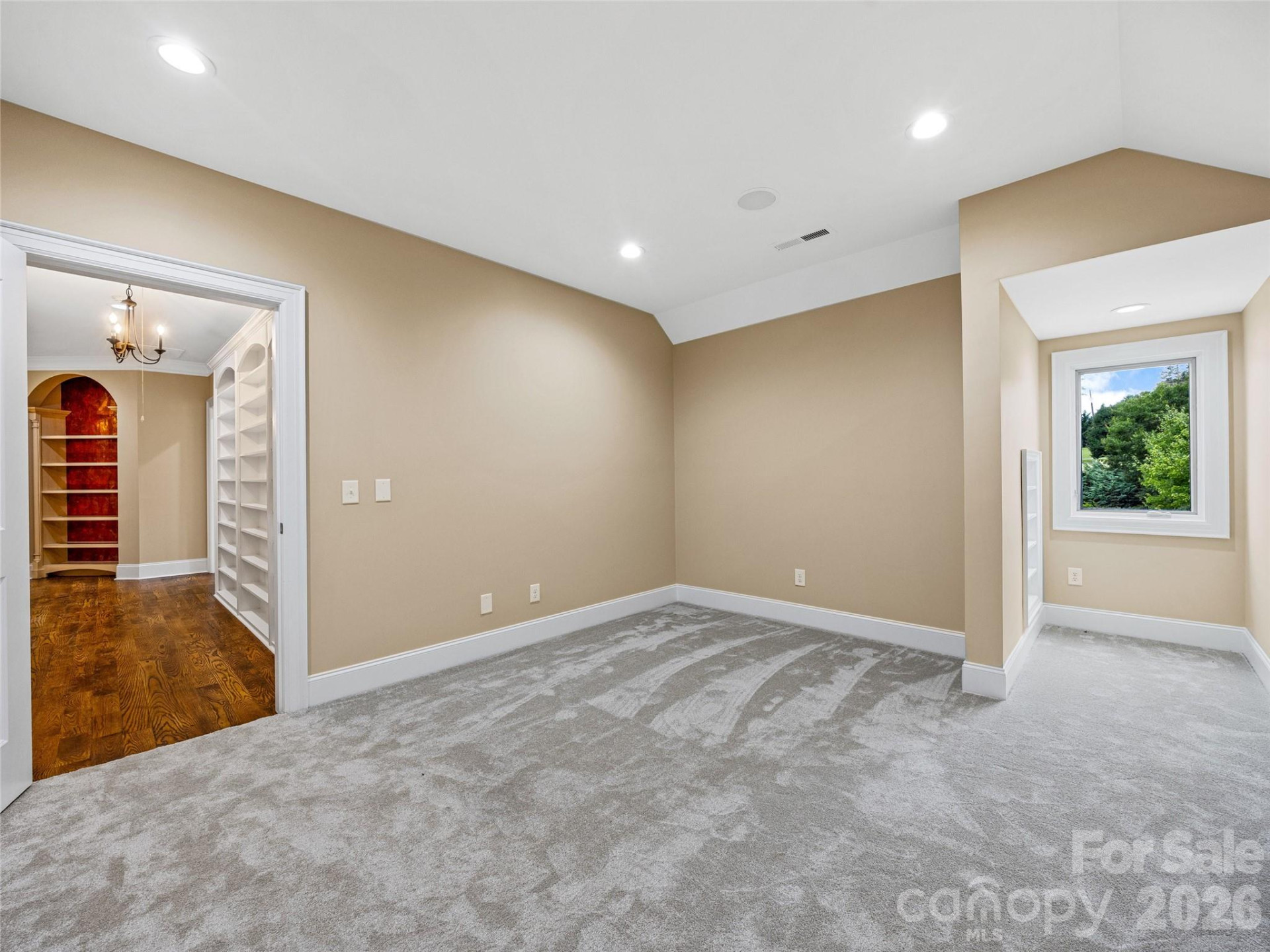1090 Pearidge Road - Photo 32