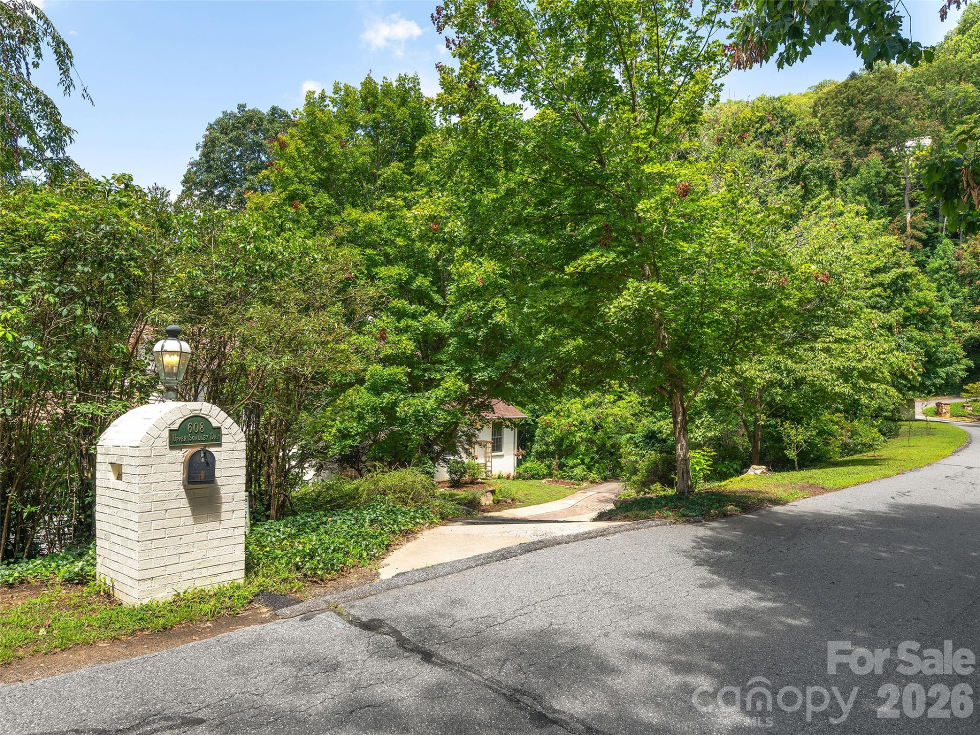608 Upper Sondley Drive - Photo 42