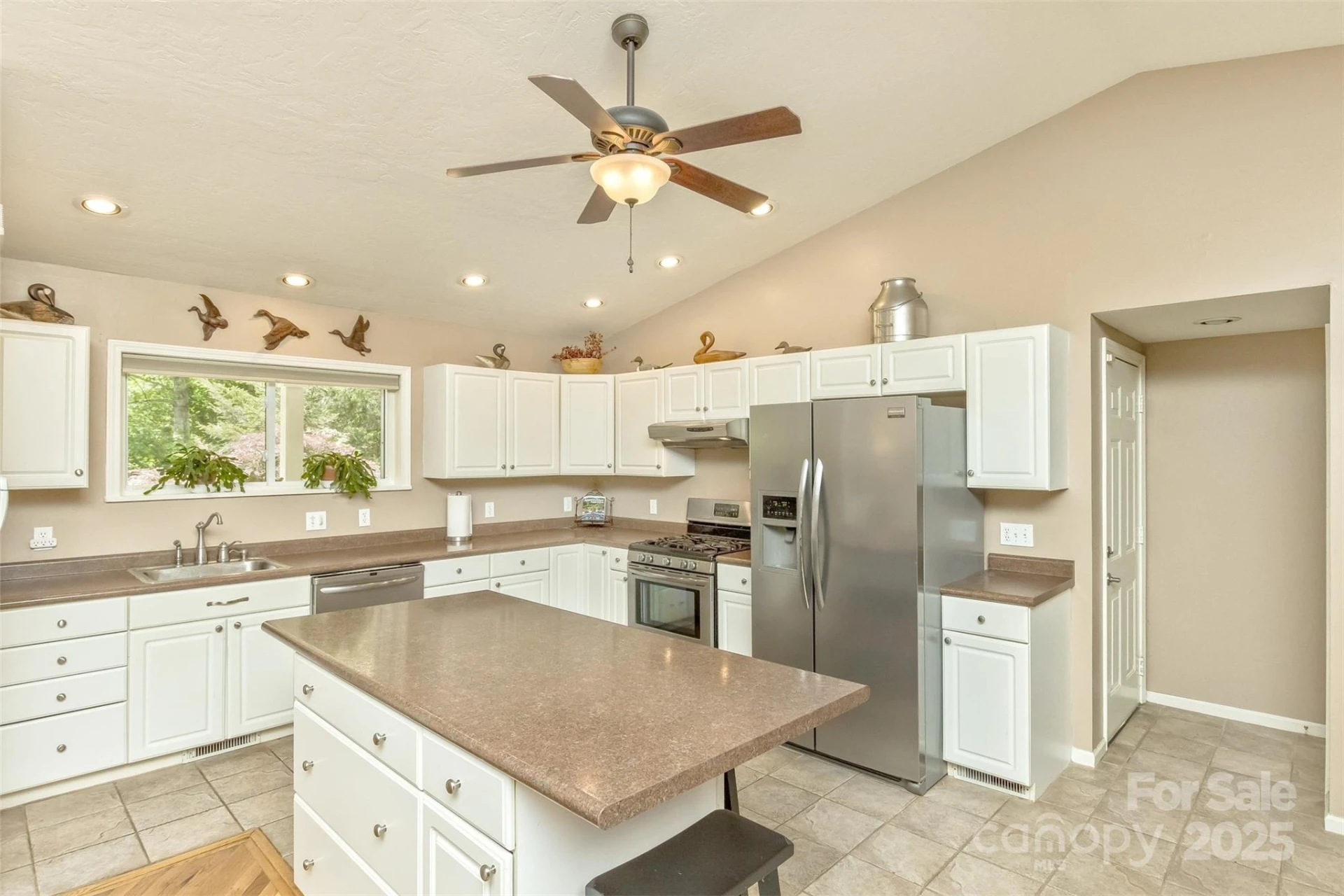 15 Beaverdam Knoll Road - Photo 8
