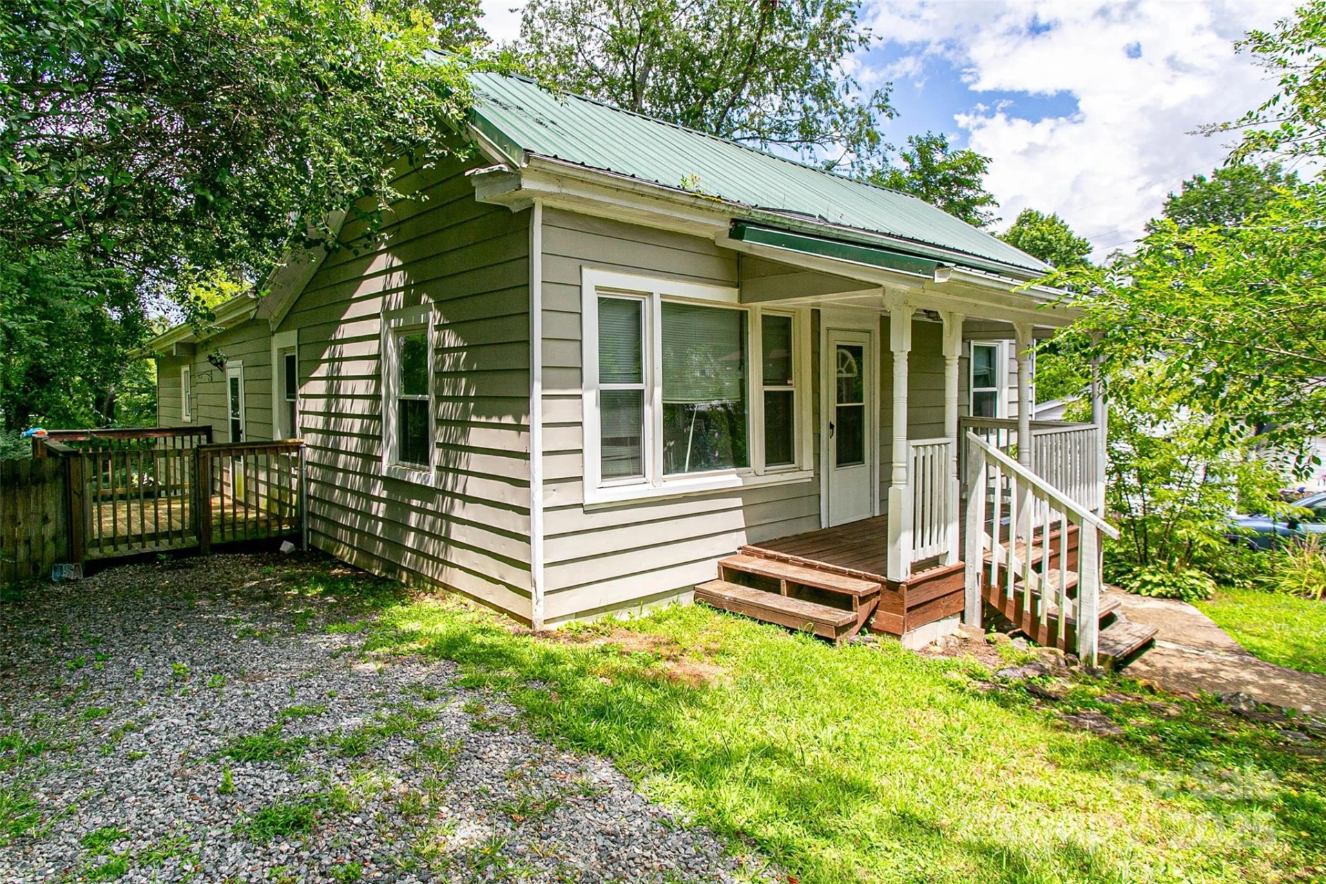 27 Curlee Street - Photo 2