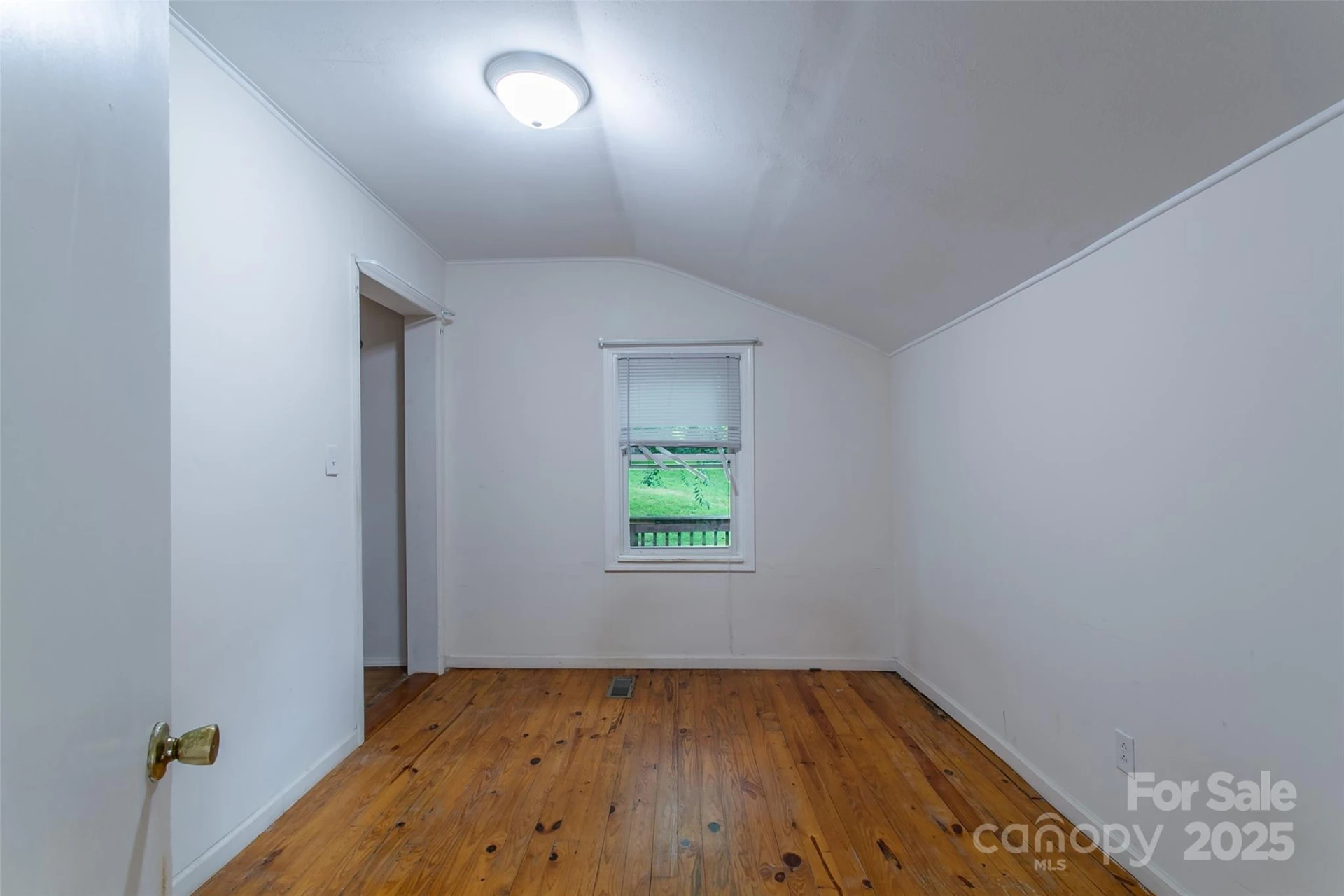 27 Curlee Street - Photo 16