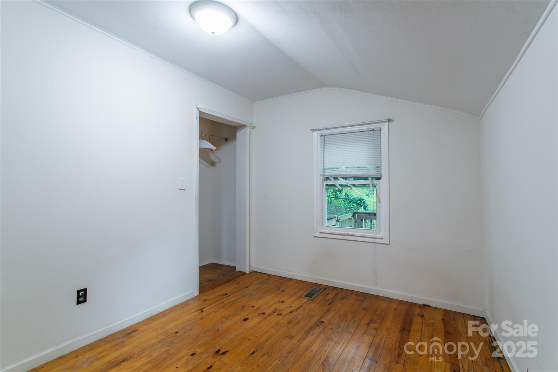 27 Curlee Street - Photo 17