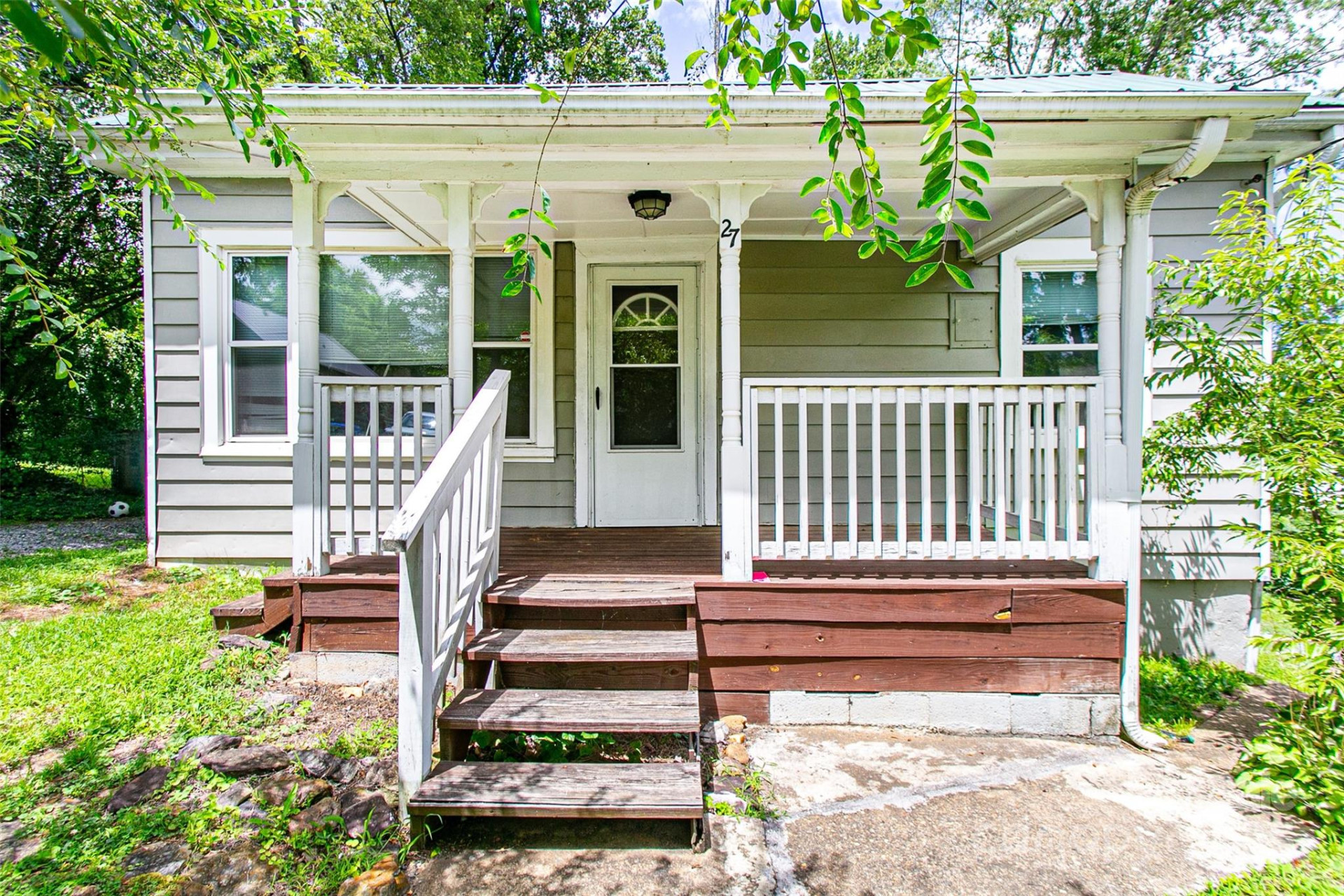 27 Curlee Street - Photo 3