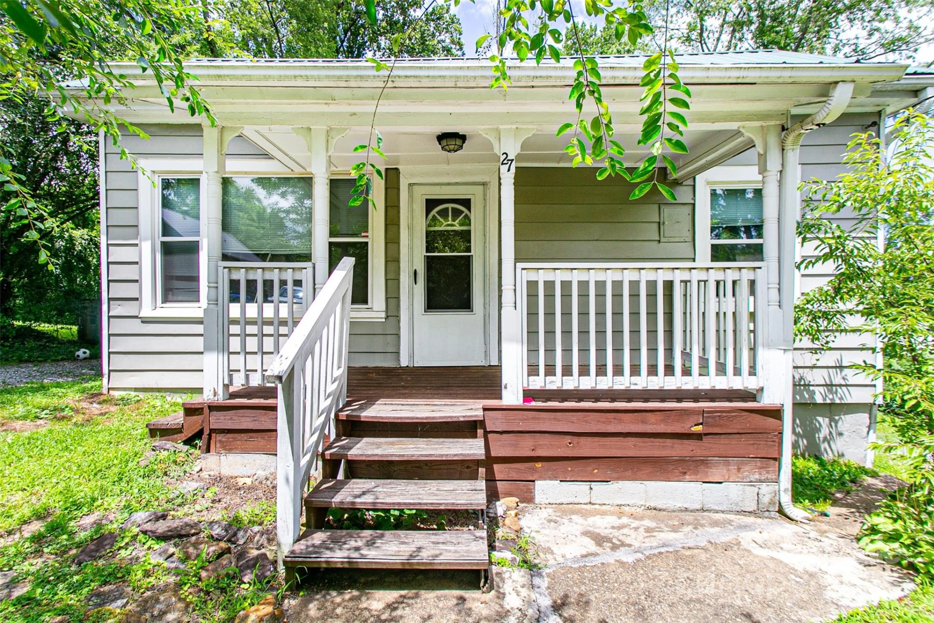 27 Curlee Street - Photo 3