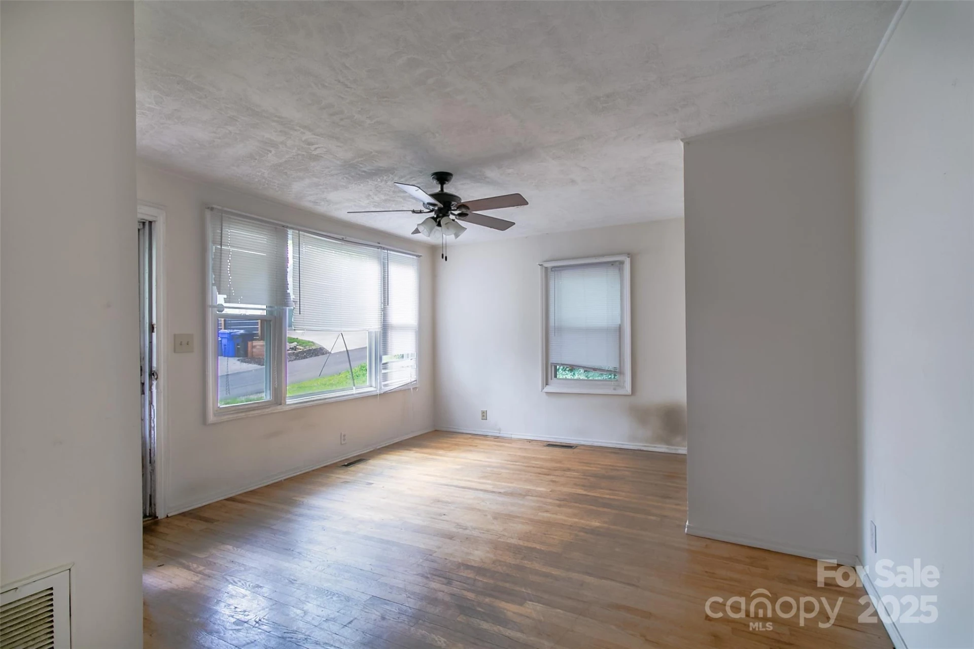 27 Curlee Street - Photo 21