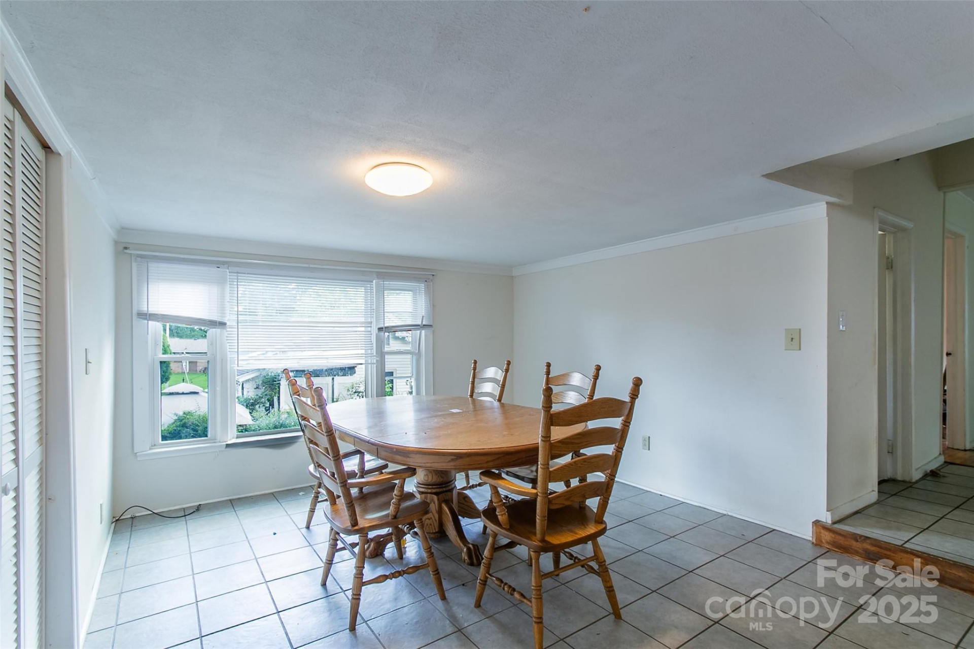 27 Curlee Street - Photo 7