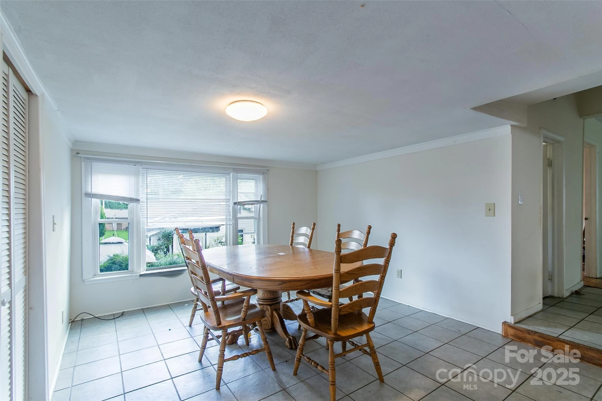 27 Curlee Street - Photo 7
