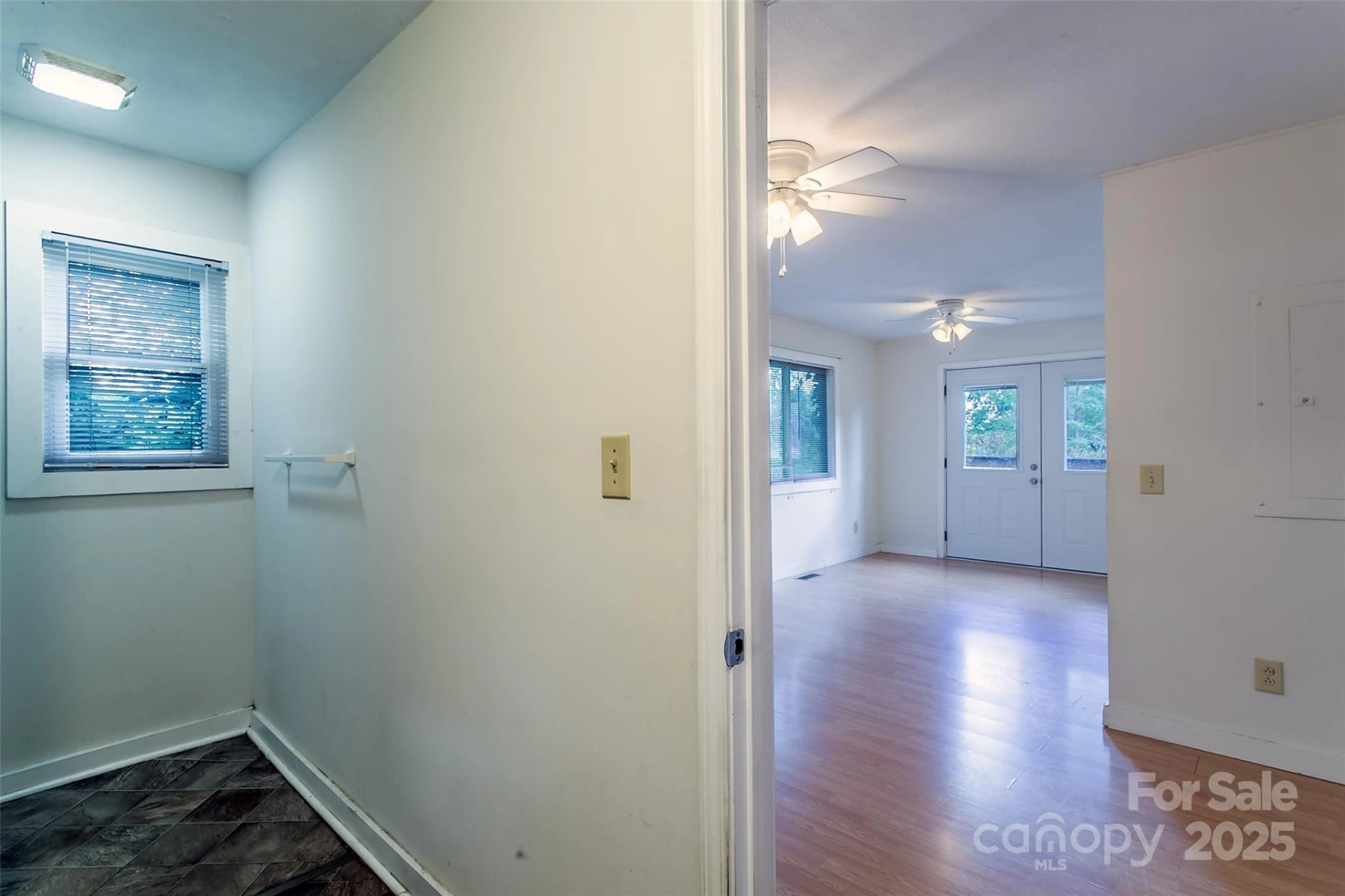 27 Curlee Street - Photo 10