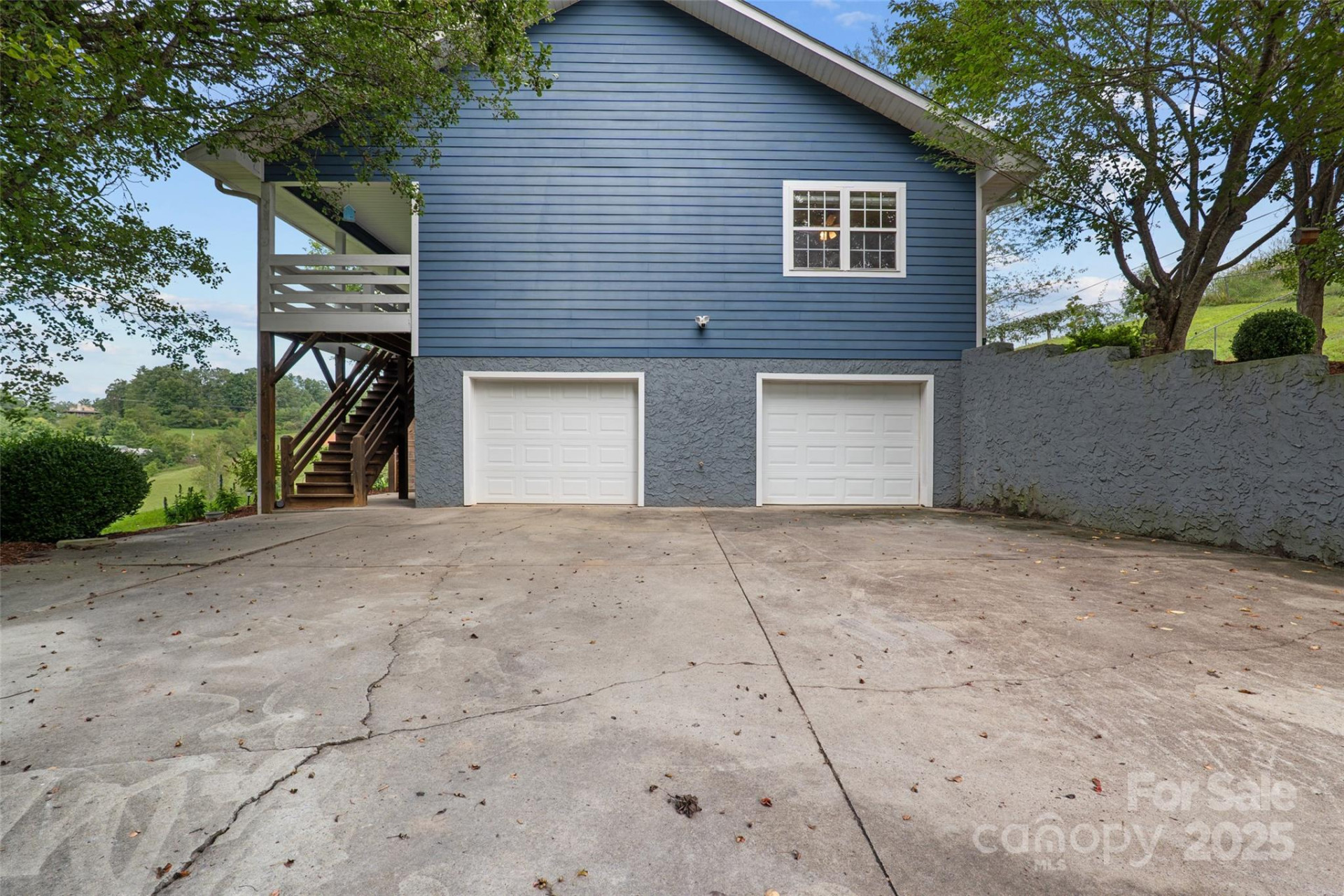 271 Breton Ridge Road - Photo 3