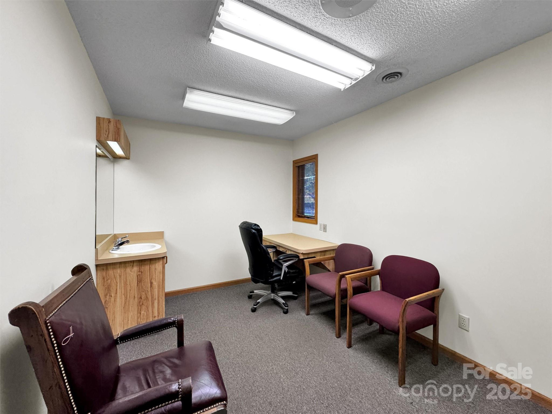 540 Hospital Drive - Photo 19