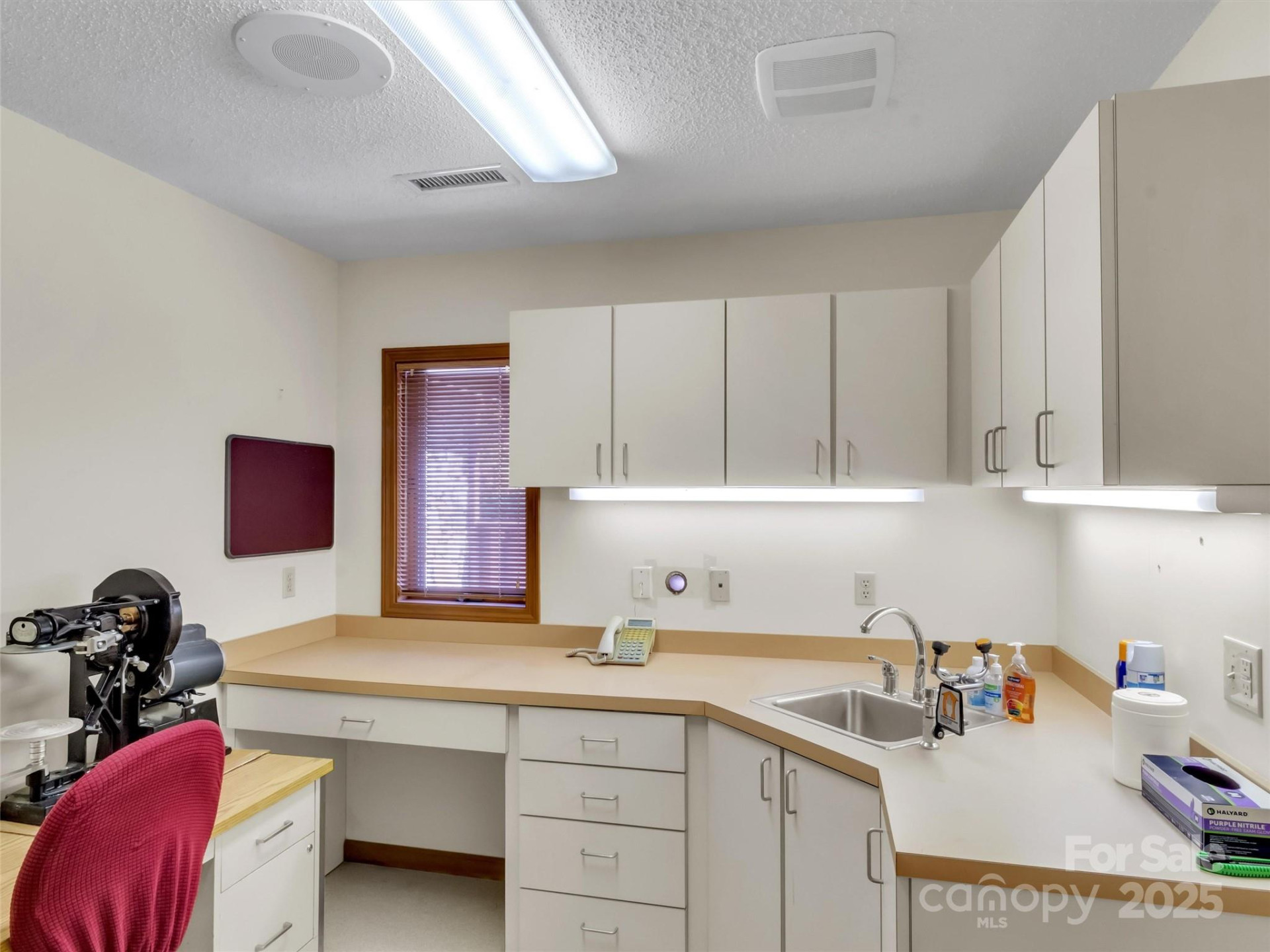 540 Hospital Drive - Photo 21