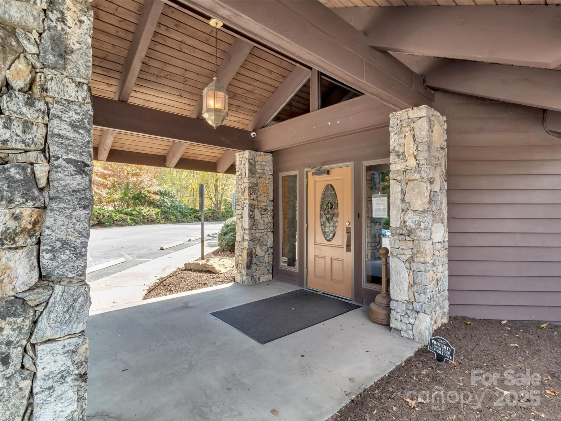 540 Hospital Drive - Photo 4