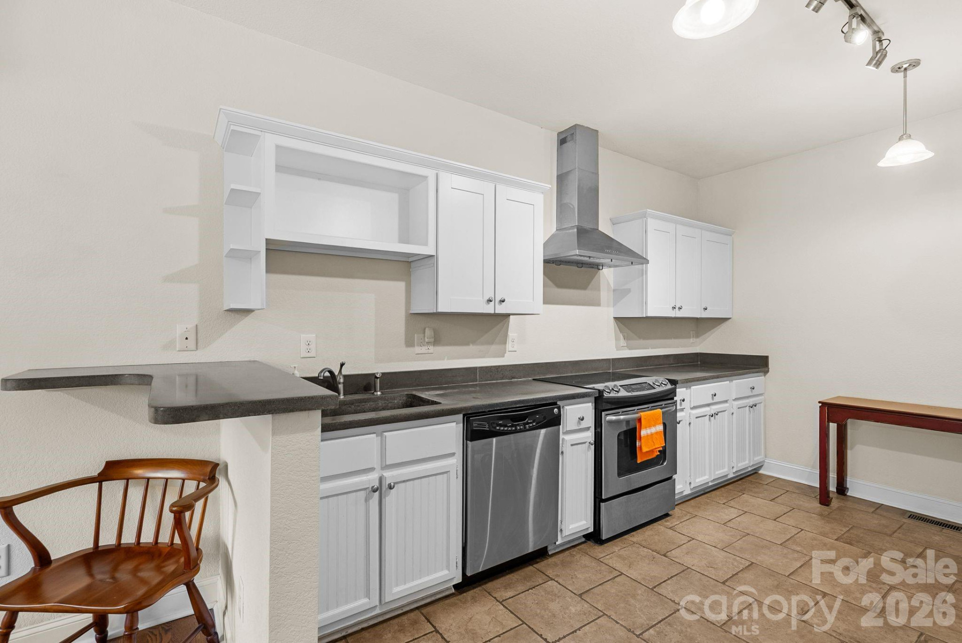 11 Myra Place #103 - Photo 7