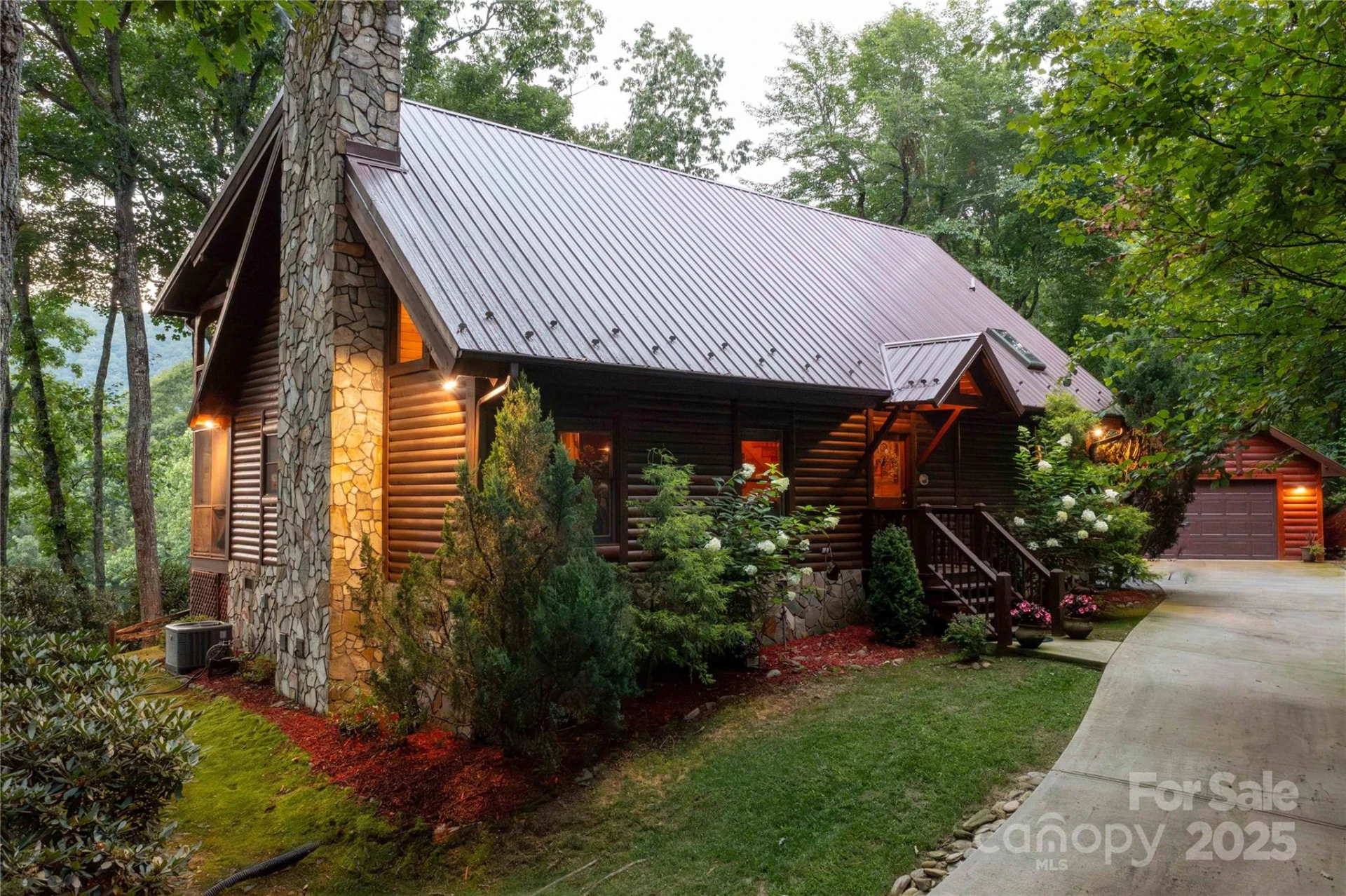 238 Falling Water Drive - Photo 4