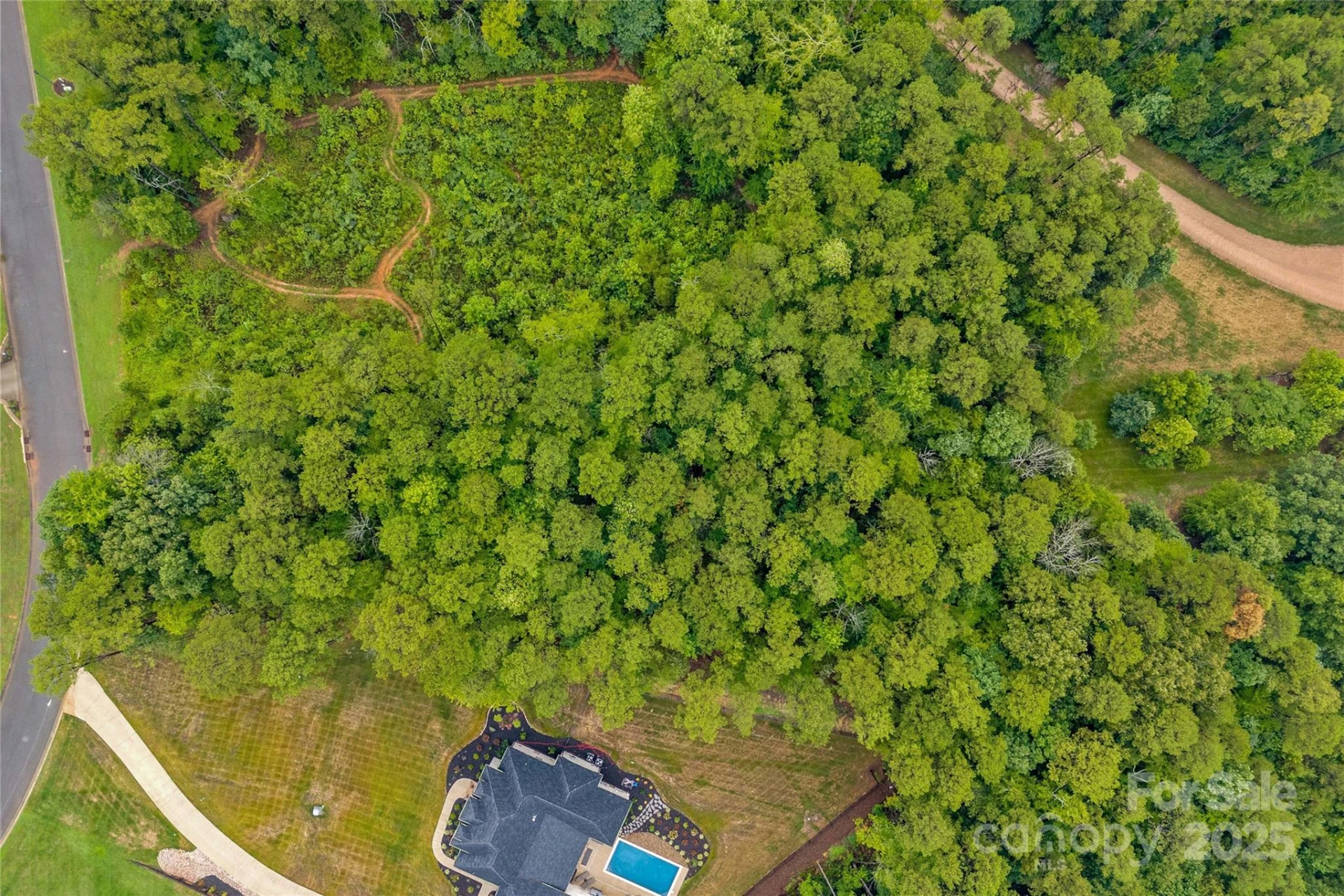 165 Wellington Estates Drive - Photo 12