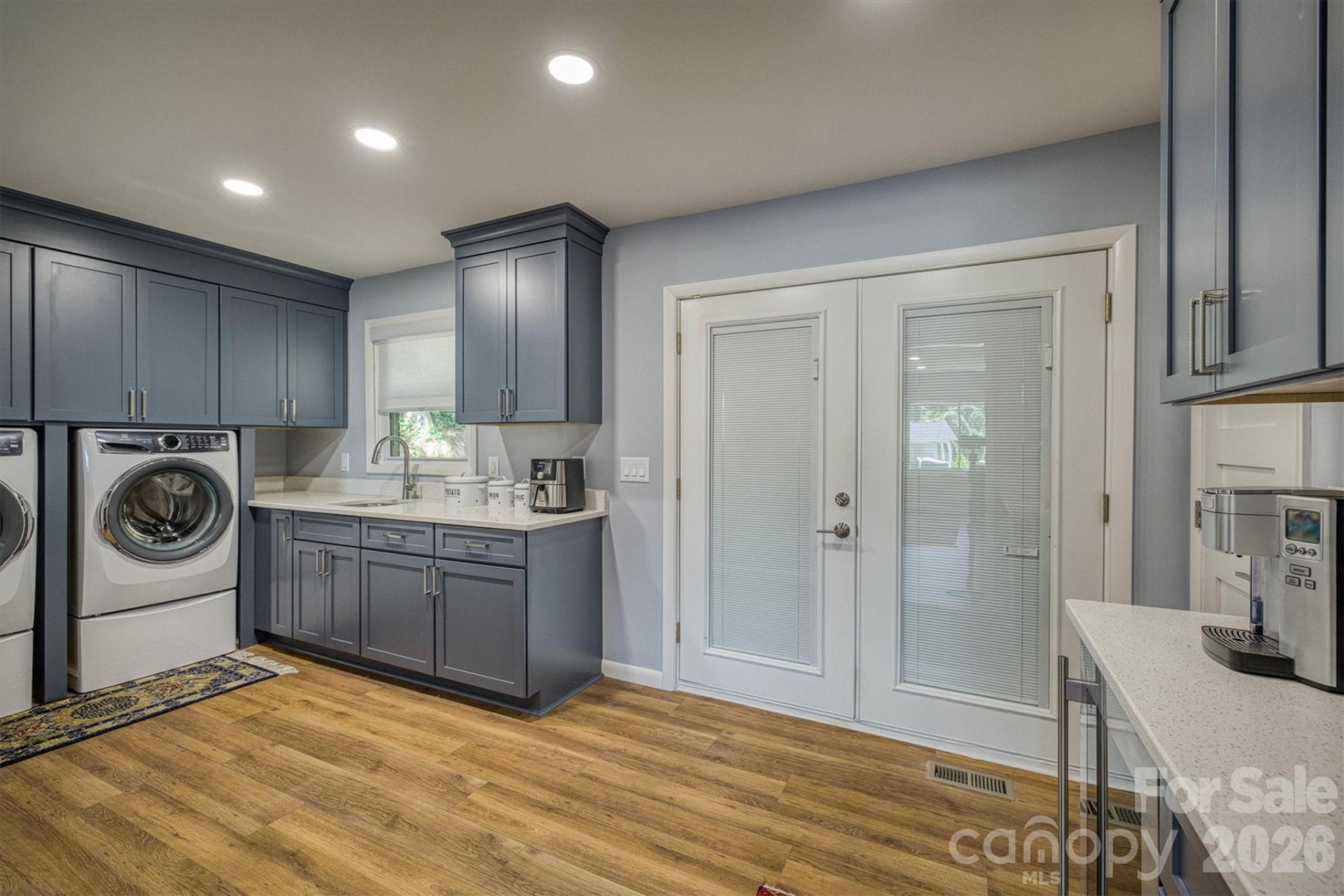 214 Howard Street - Photo 11