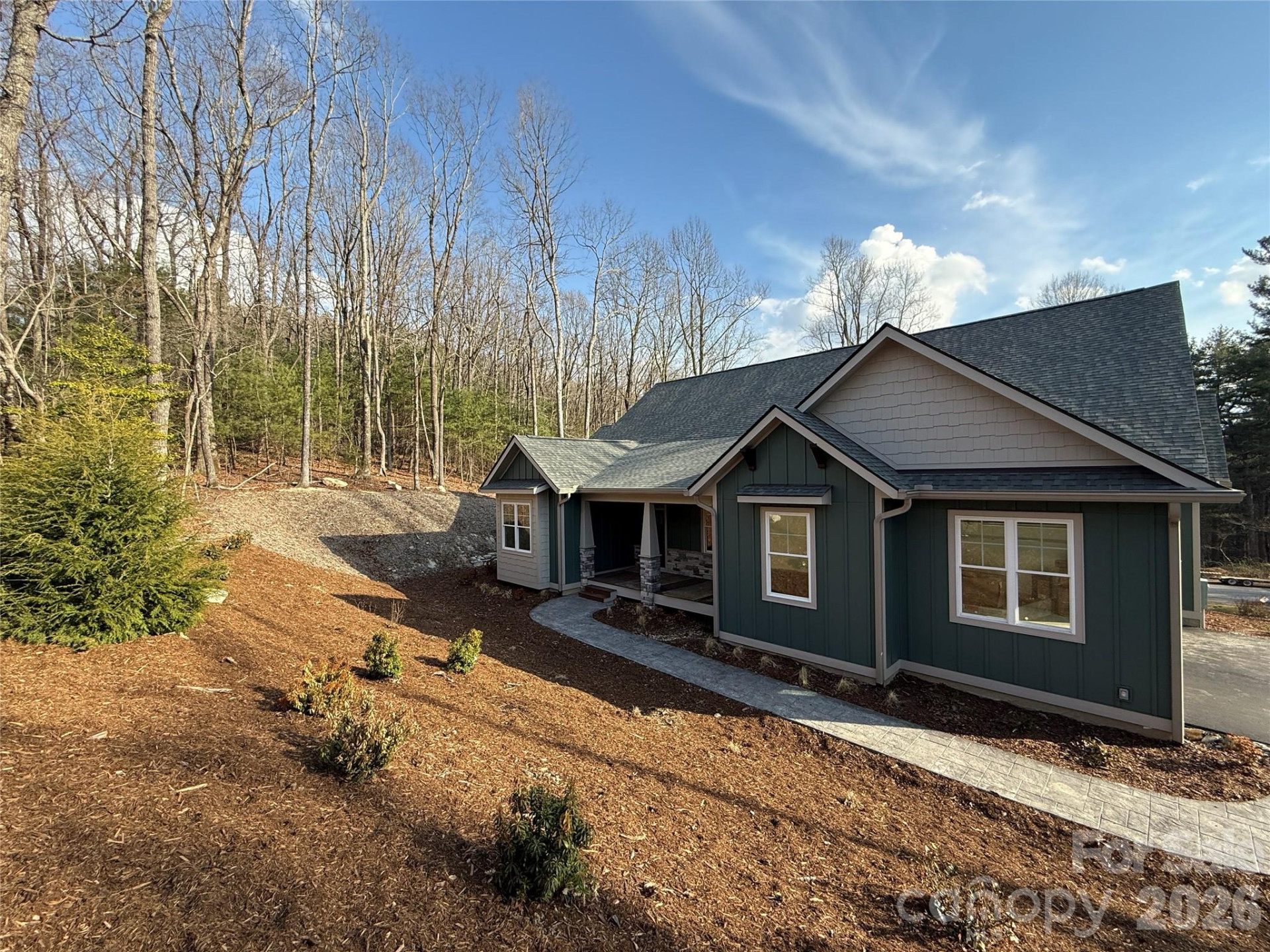 634 Hollybrook Drive - Photo 2