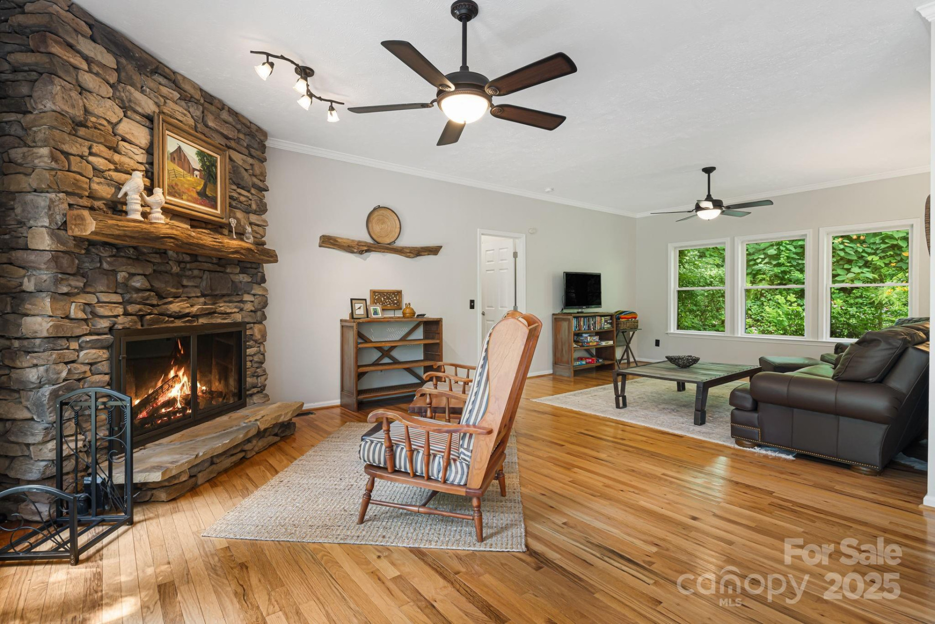 28 Back Stage Pass - Photo 11