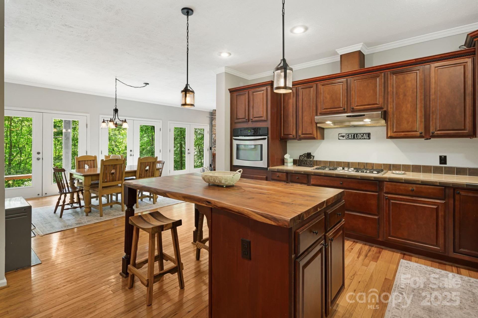 28 Back Stage Pass - Photo 17