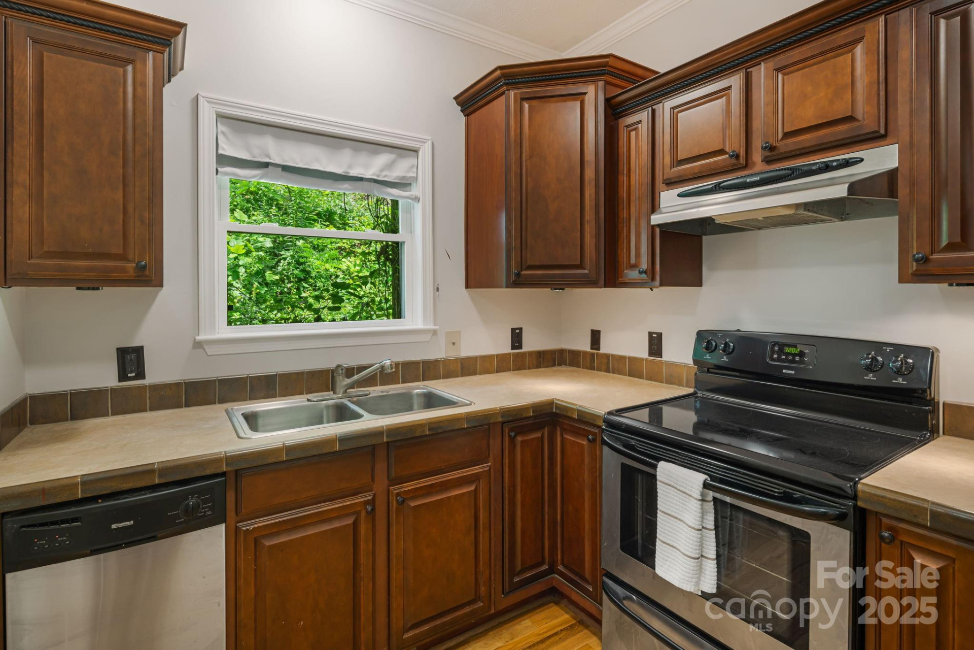 28 Back Stage Pass - Photo 31