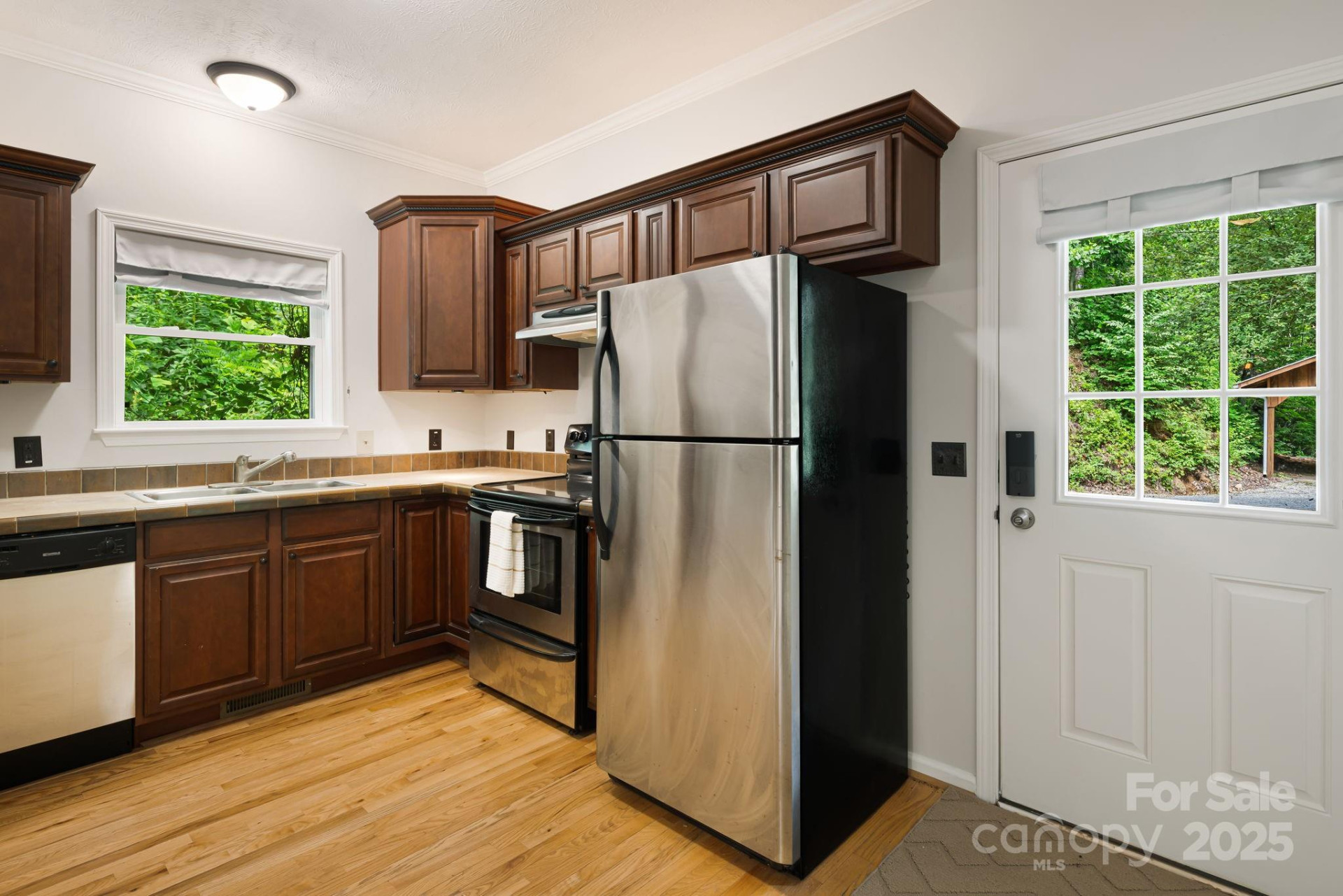 28 Back Stage Pass - Photo 32