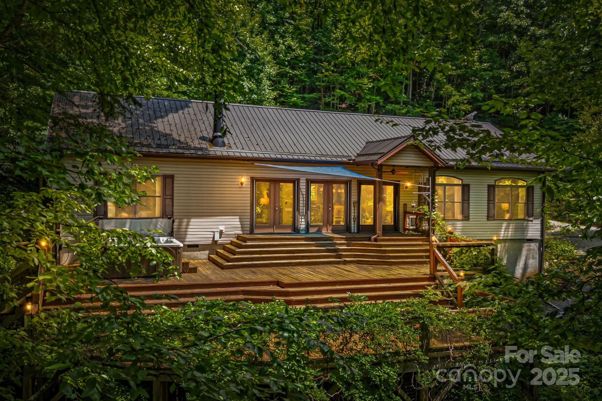 28 Back Stage Pass - Photo 48