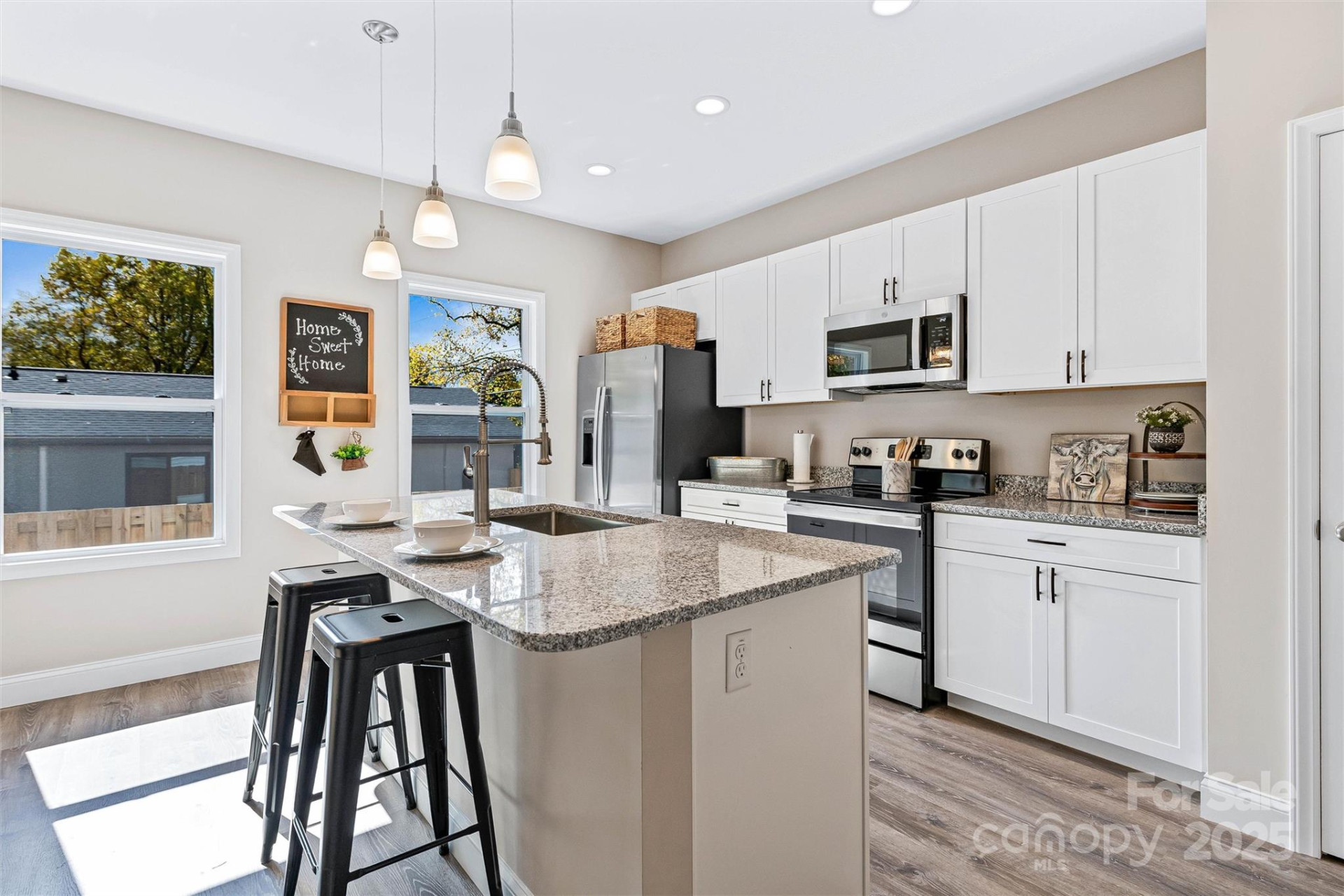 186 Johnston Boulevard - Photo 8