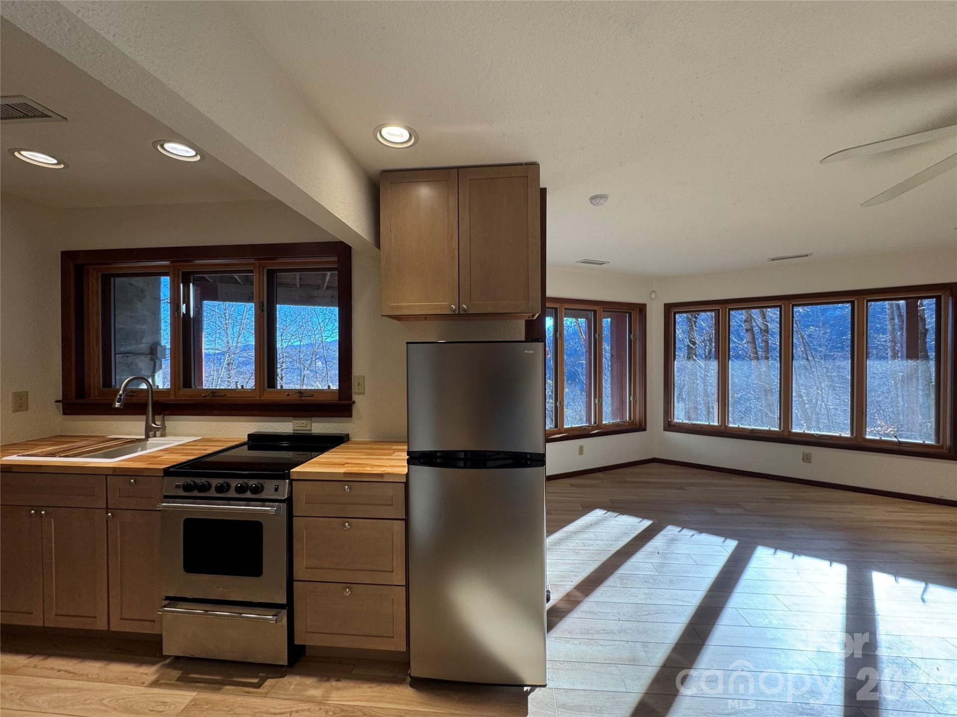 7 Winding Poplar Road - Photo 35