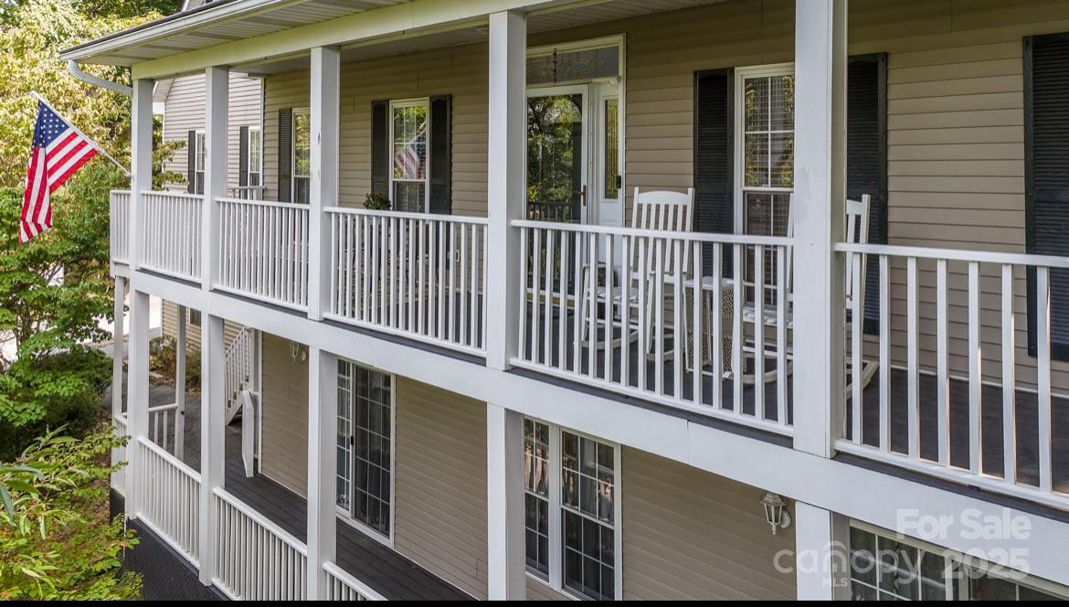 42 Surrey Run - Photo 2