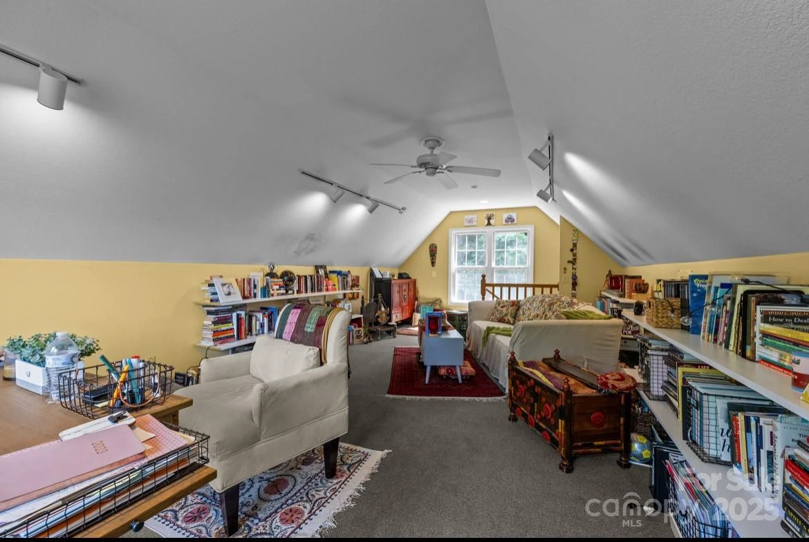 42 Surrey Run - Photo 29