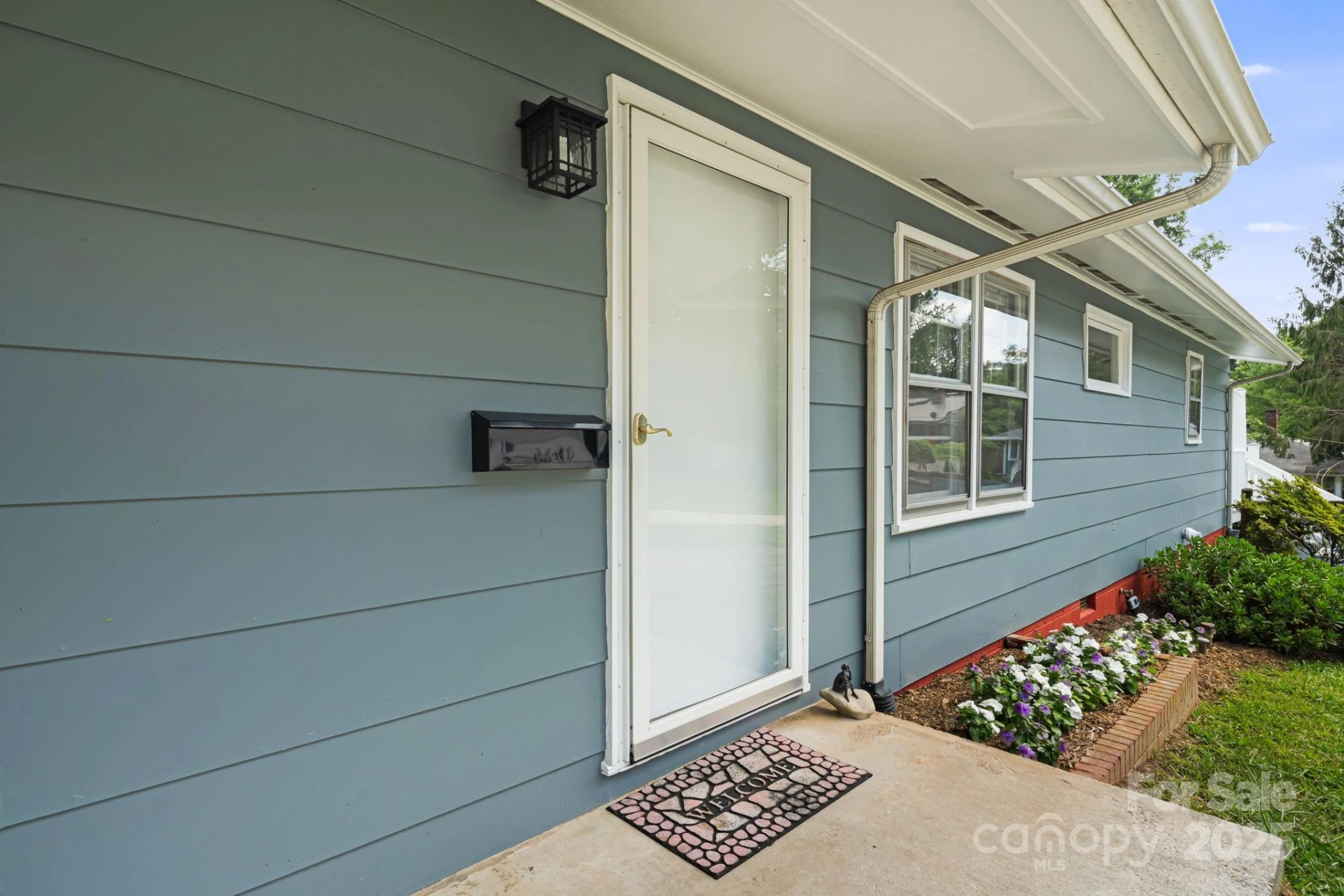 82 Maney Avenue - Photo 3