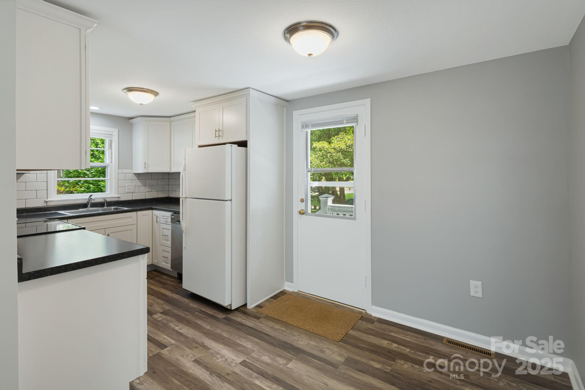 82 Maney Avenue - Photo 7