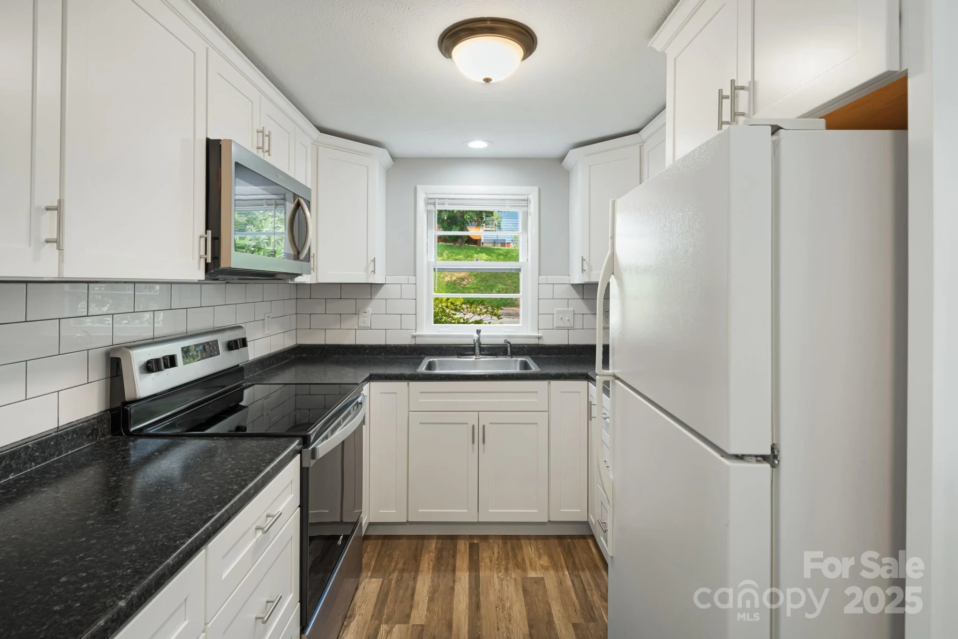 82 Maney Avenue - Photo 8