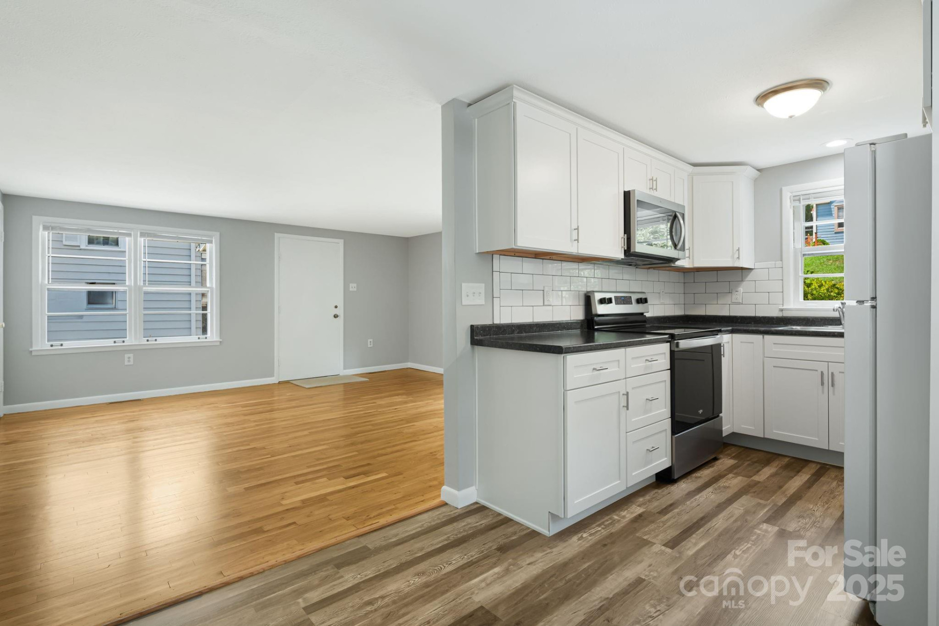 82 Maney Avenue - Photo 10