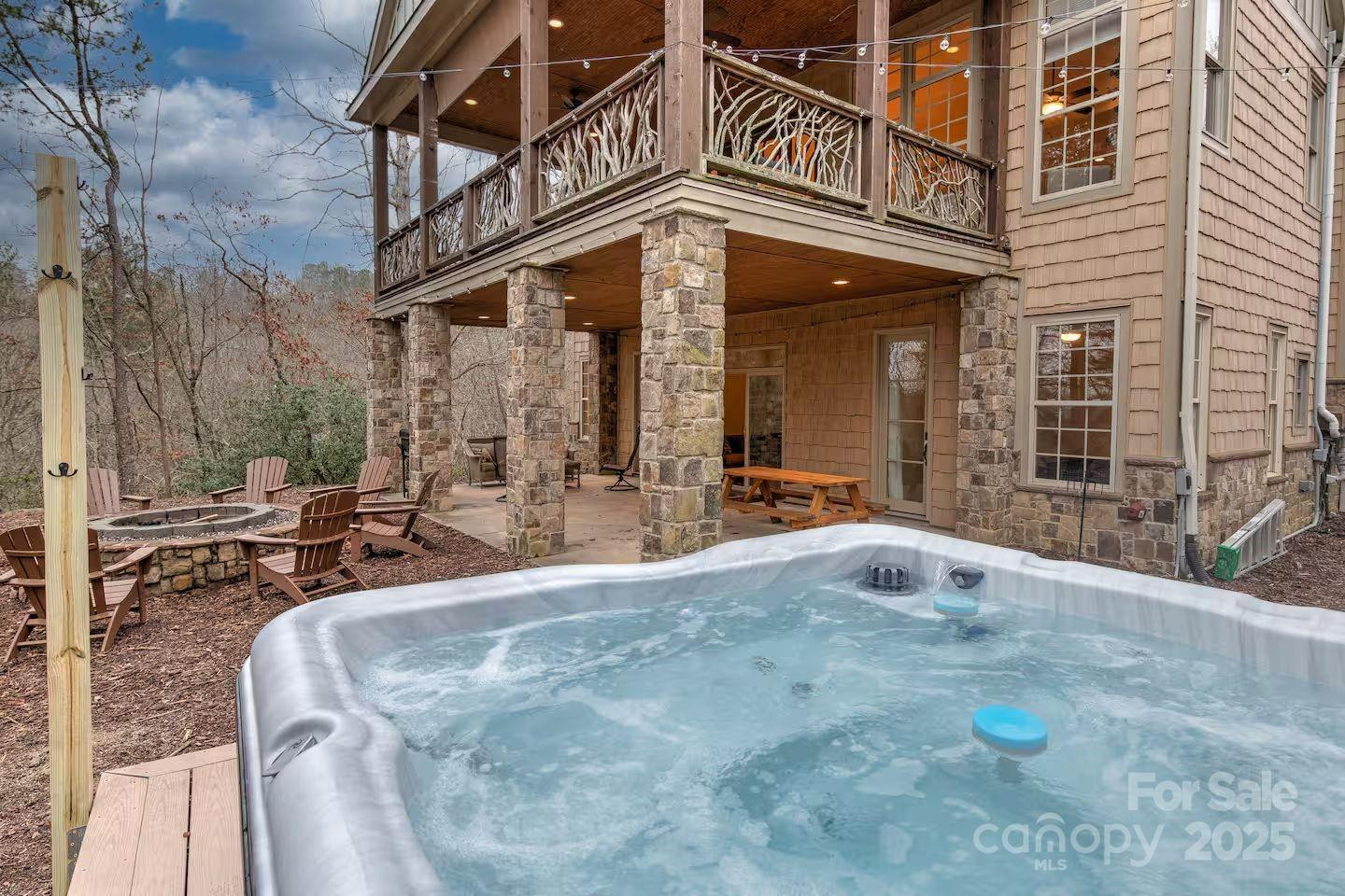 376 Grandview Drive - Photo 2