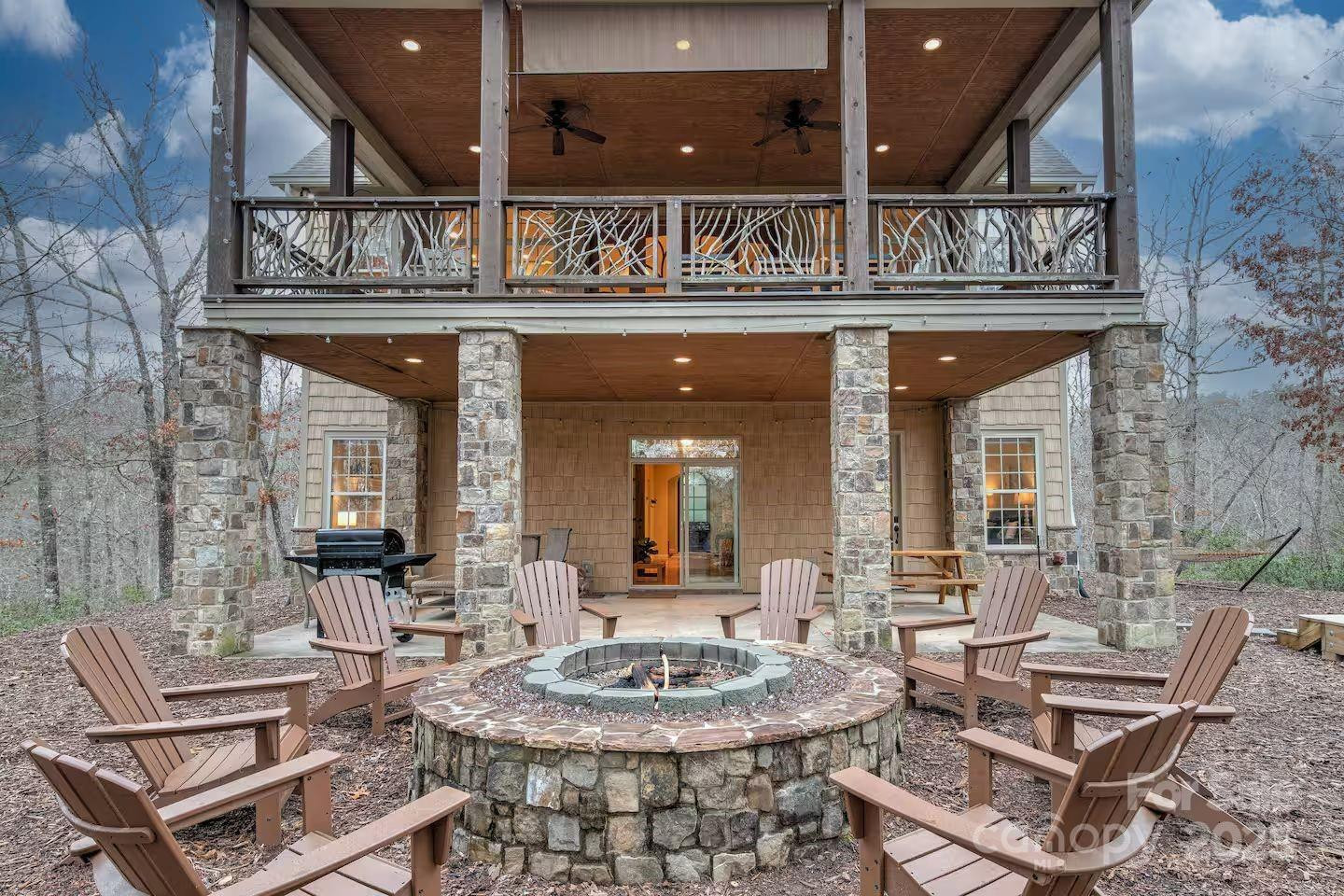 376 Grandview Drive - Photo 3