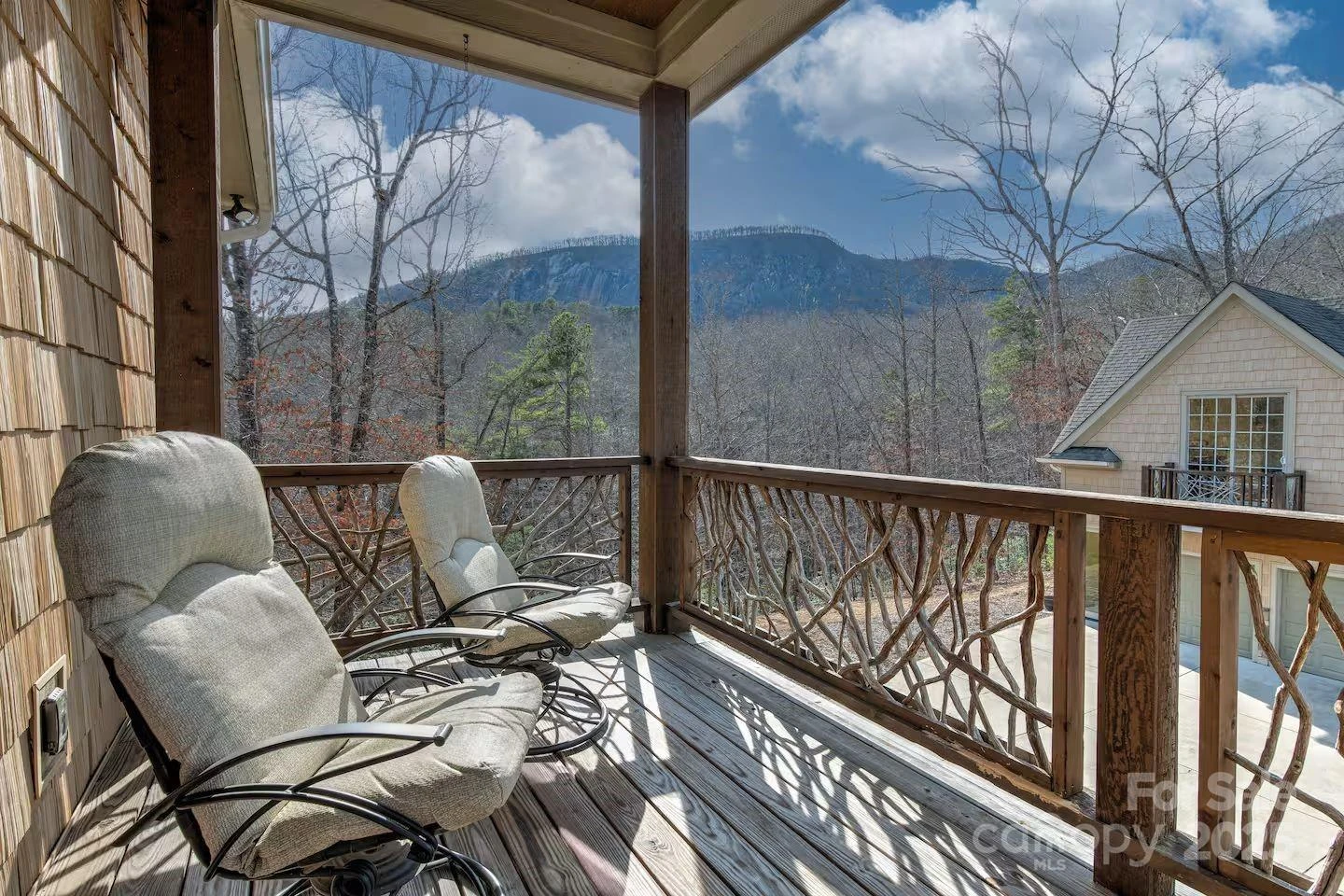 376 Grandview Drive - Photo 4