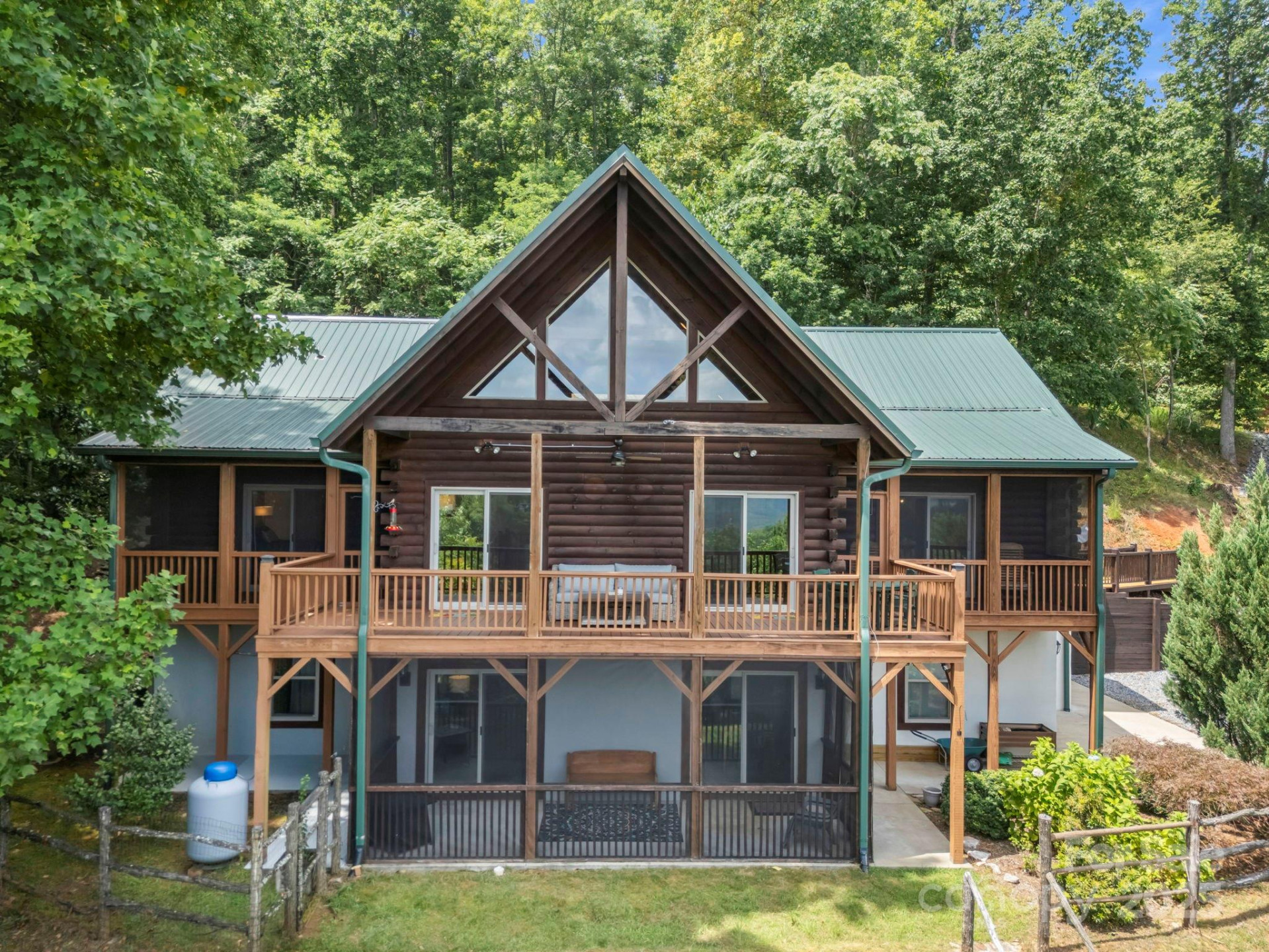 537 Summit Parkway - Photo 2