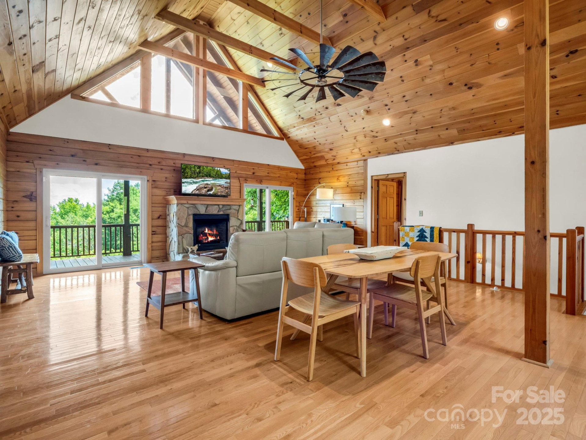 537 Summit Parkway - Photo 4