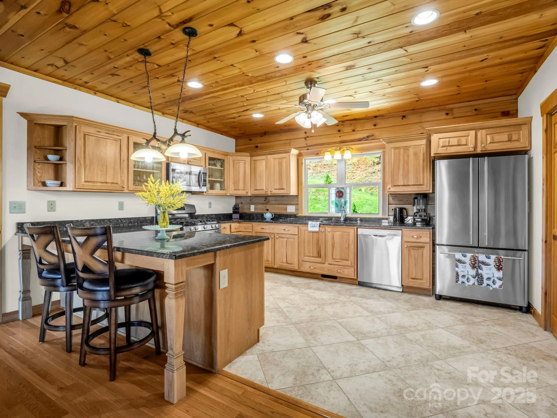 537 Summit Parkway - Photo 5