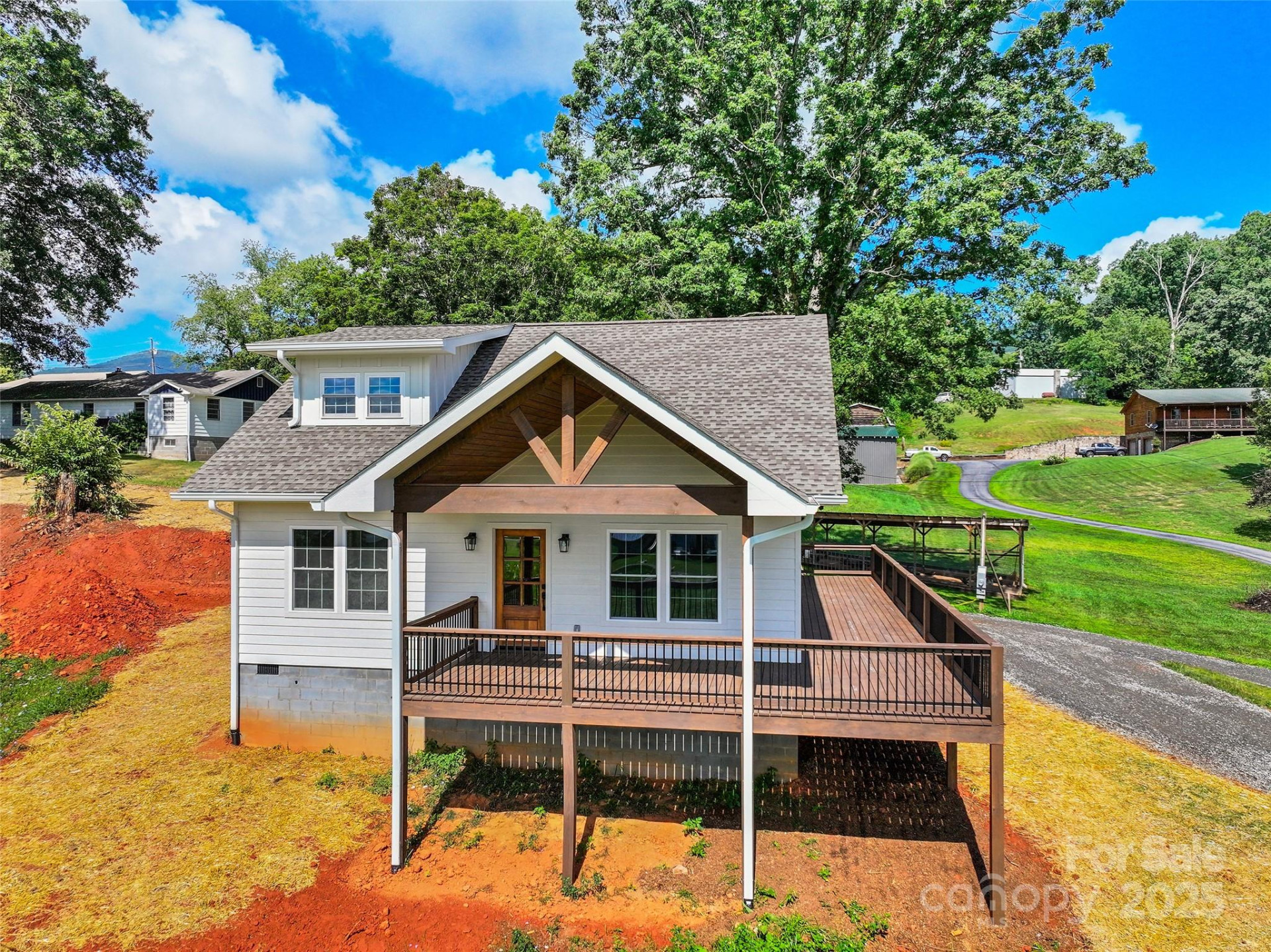 111 Dawn Drive - Photo 2