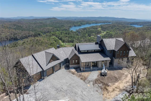 341 Mills Creek Point, Lake Toxaway, NC, 28747