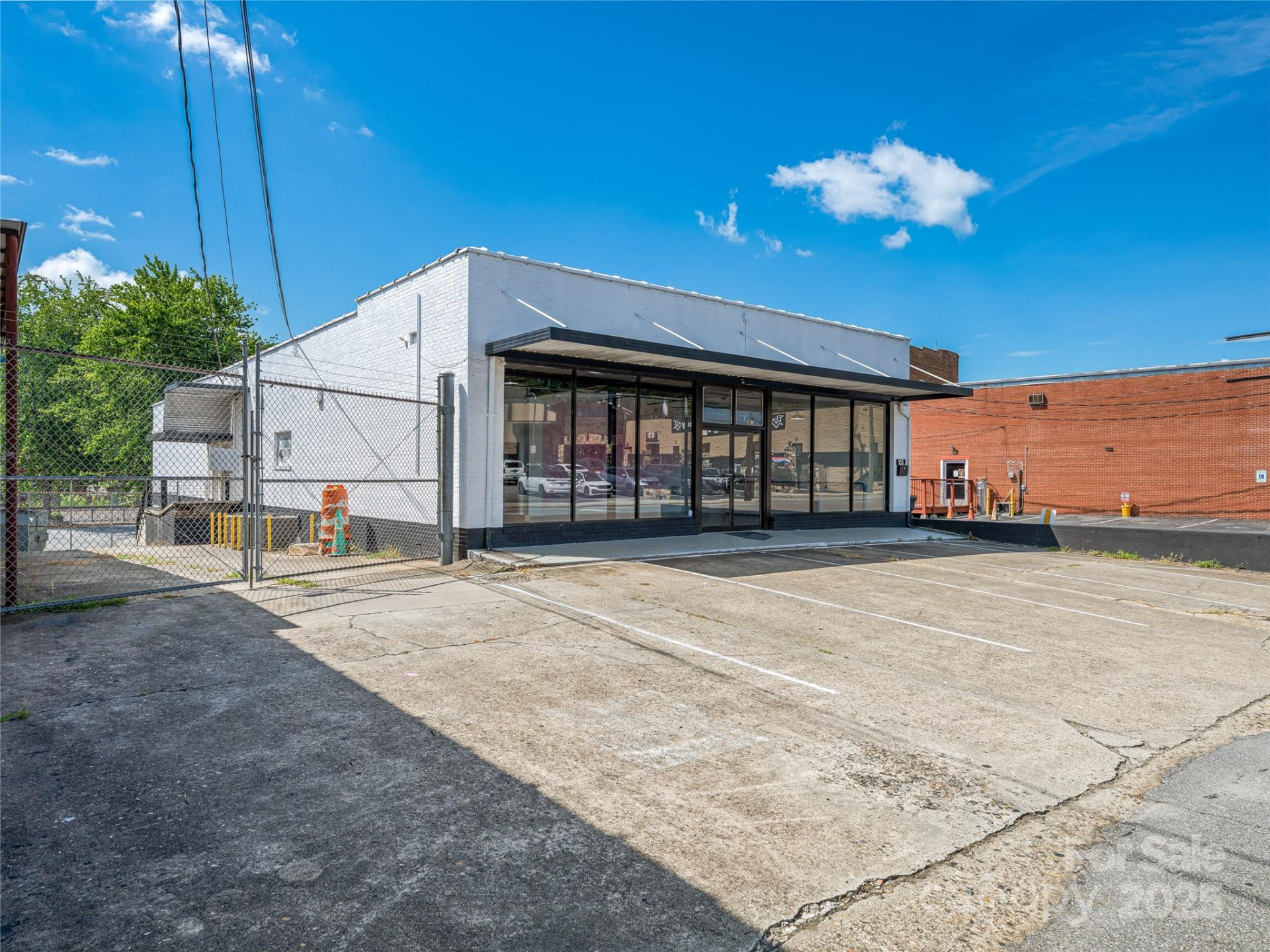 105 Henderson Street - Photo 2