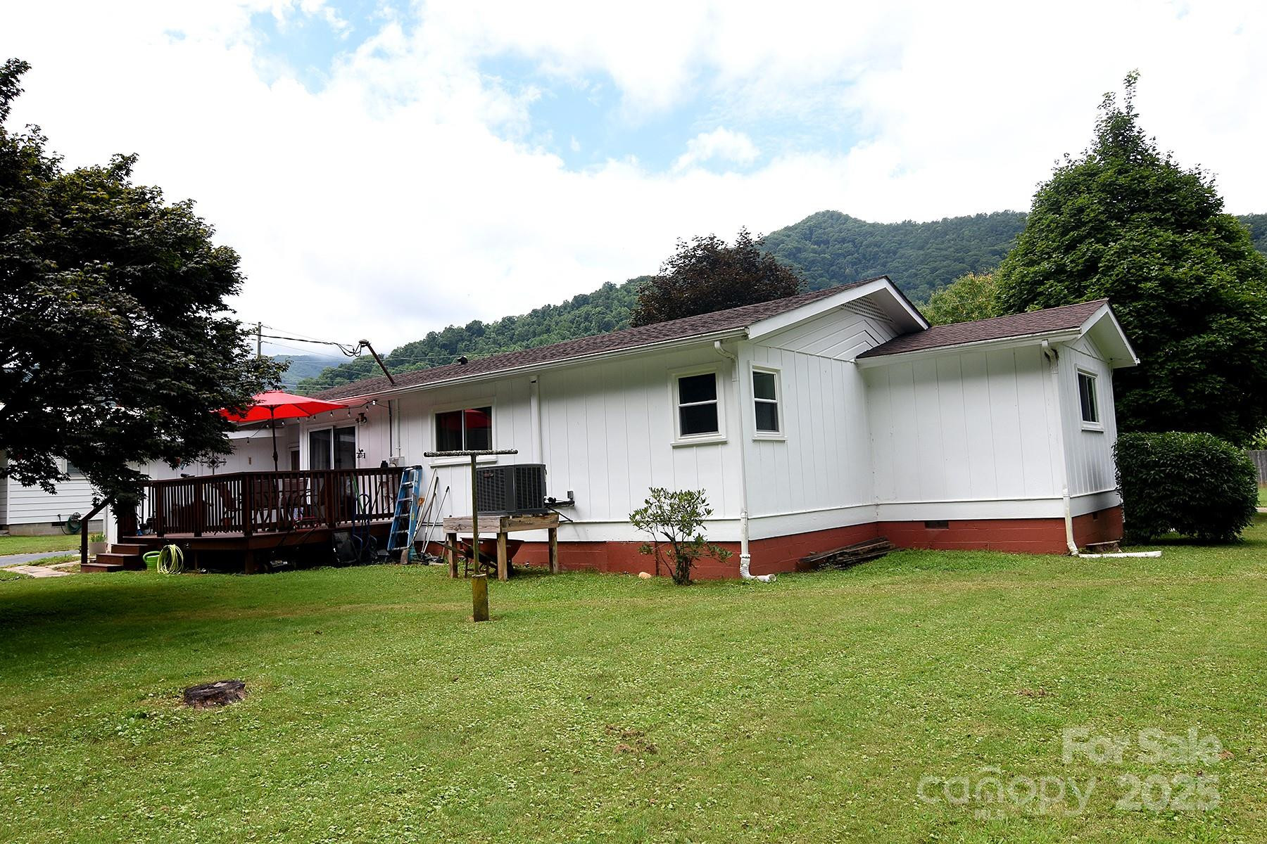 86 Skyview Drive - Photo 2