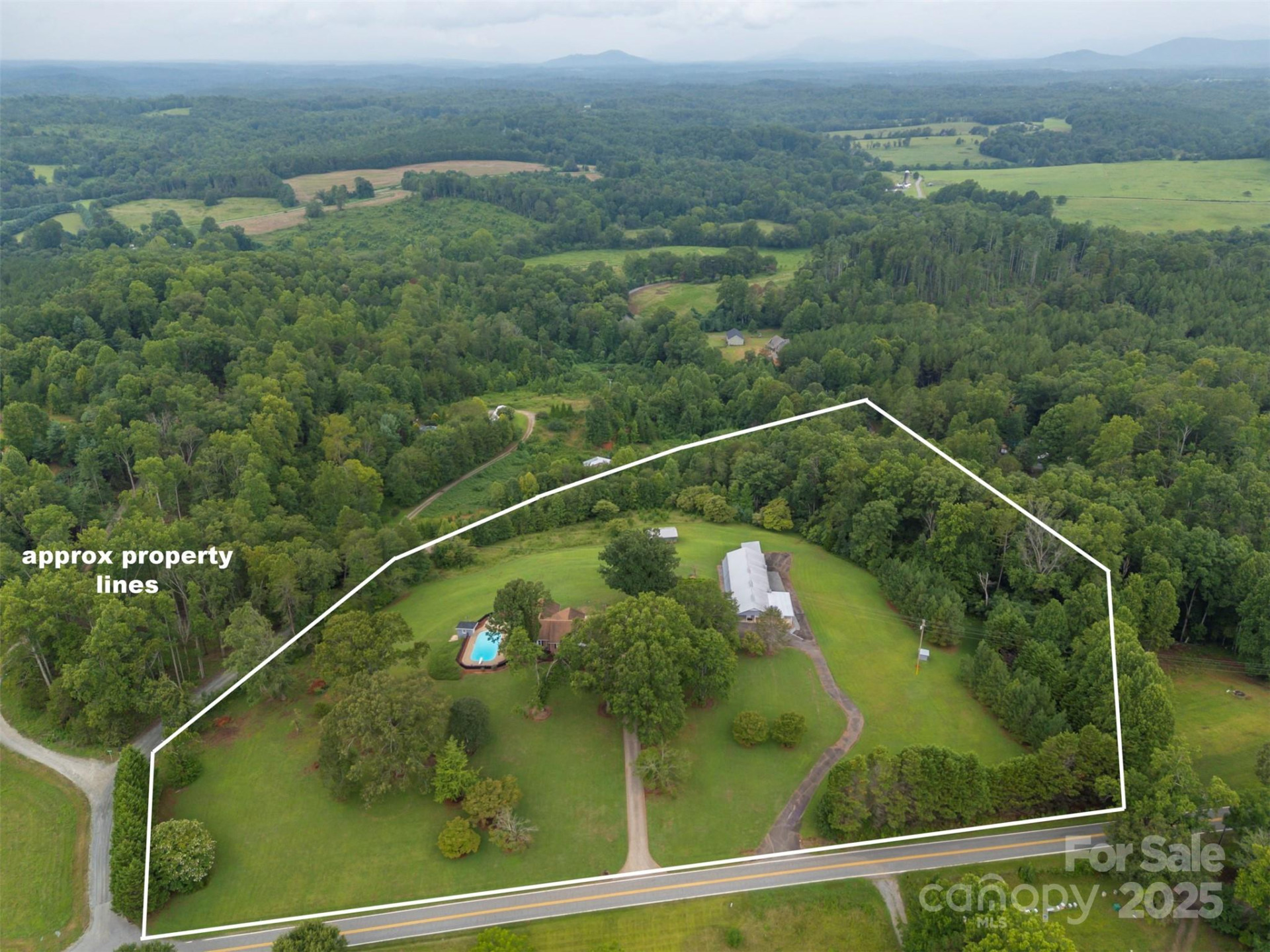 1885 Rock Road - Photo 3