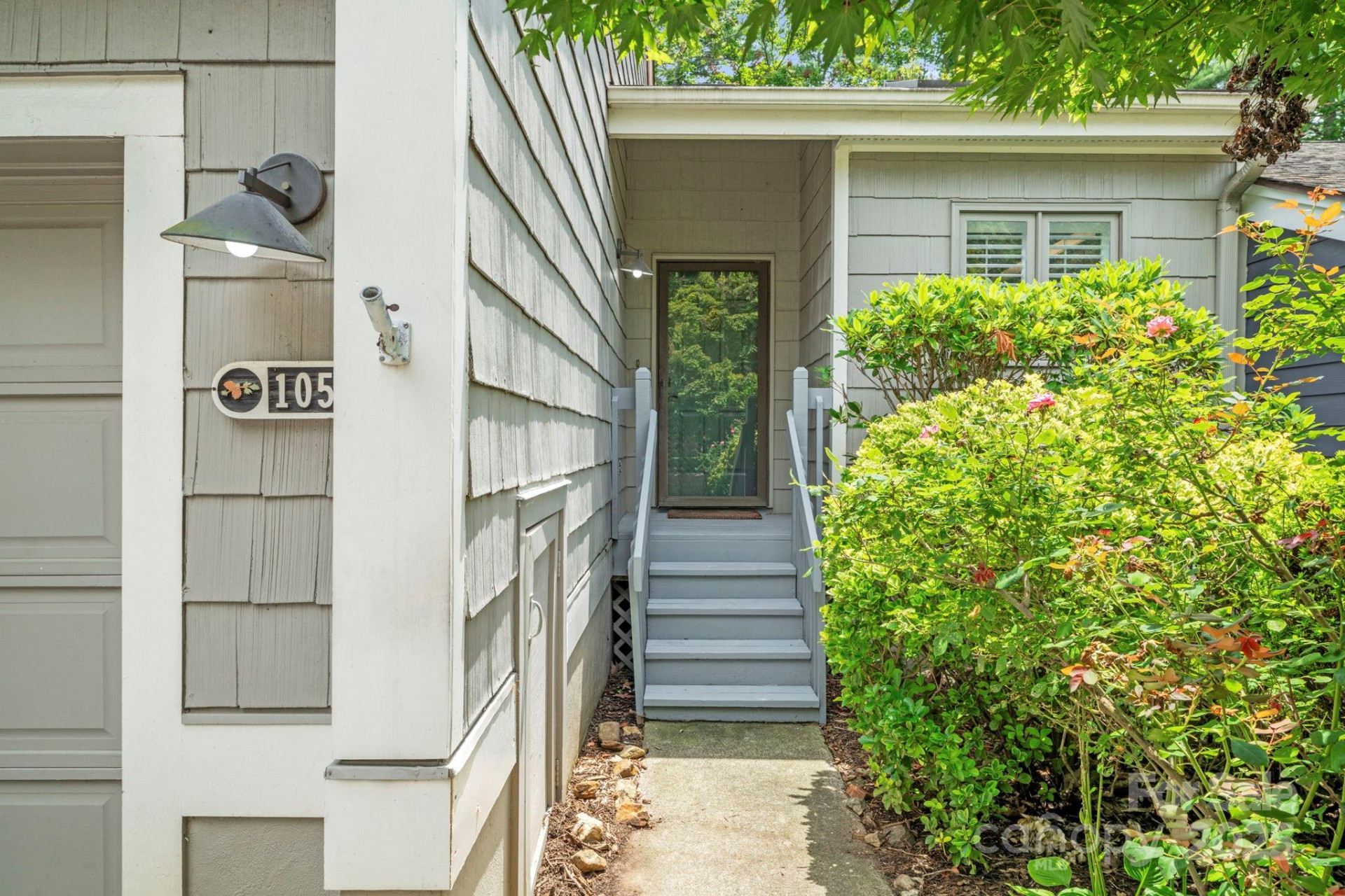 105 Beaver Ridge Road - Photo 2