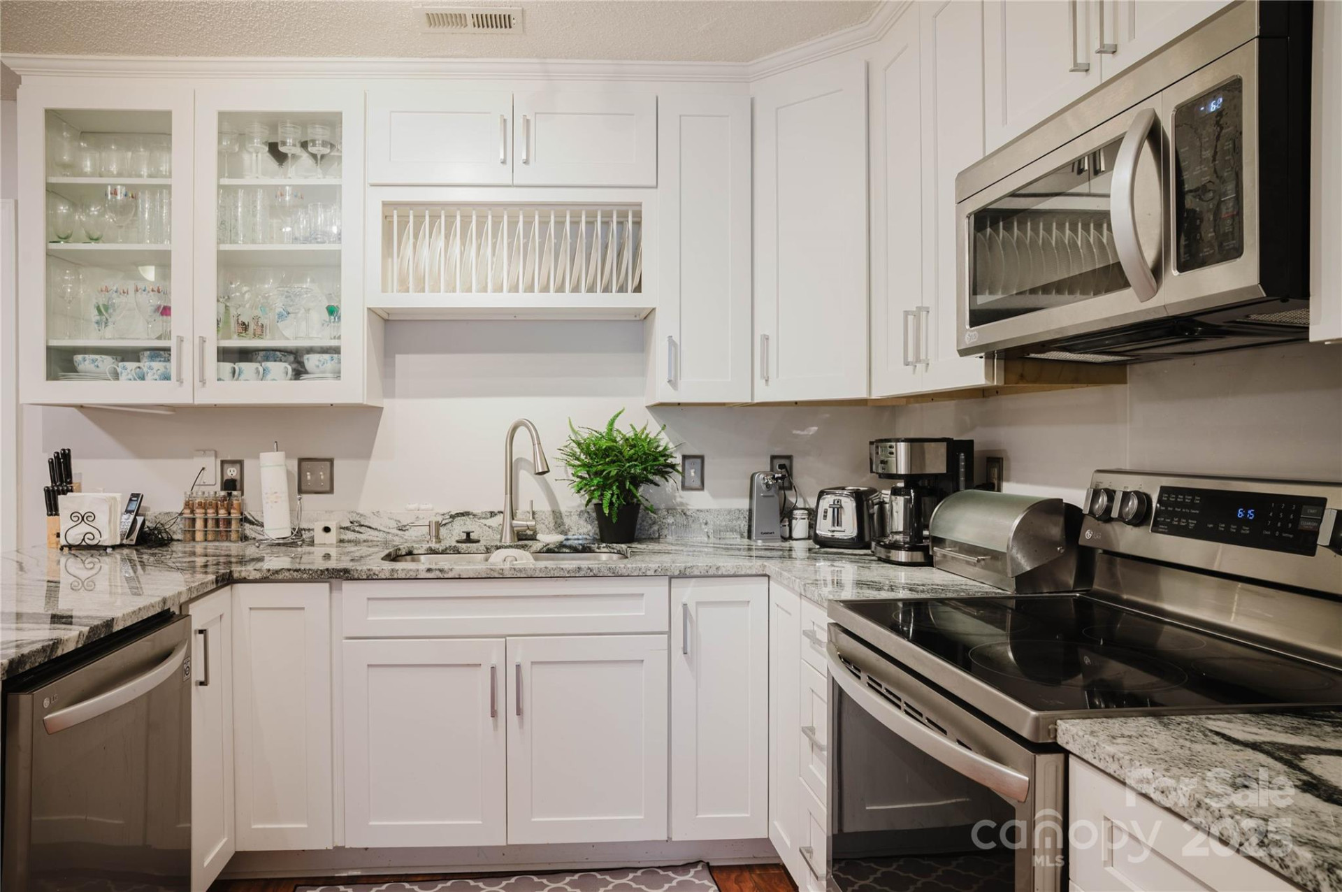 920 Woodhill Drive - Photo 14