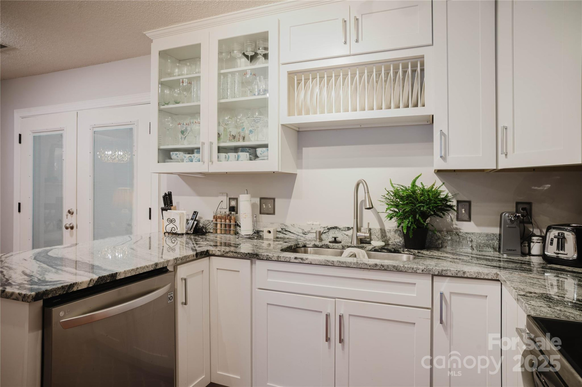 920 Woodhill Drive - Photo 15