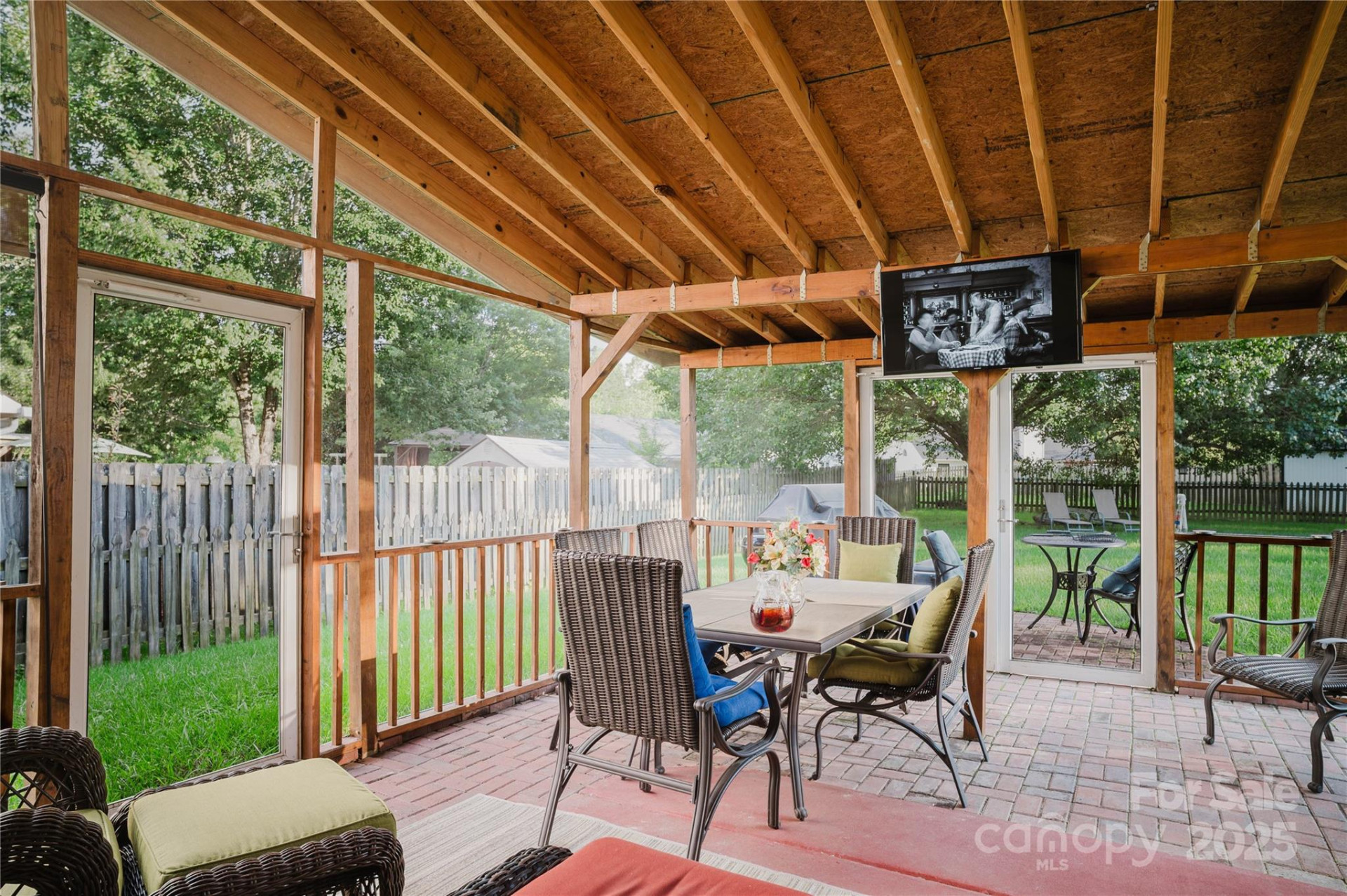 920 Woodhill Drive - Photo 35